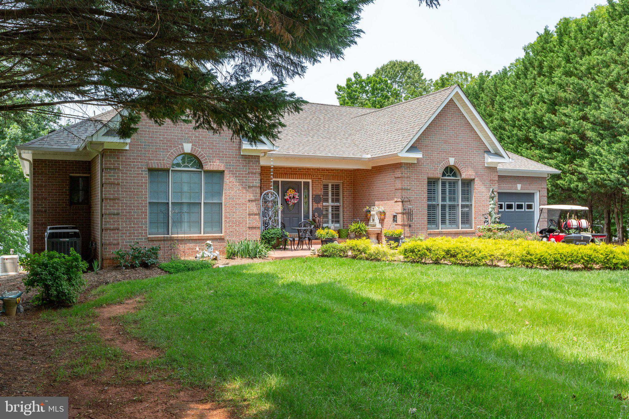 LONG ACRES - Residential