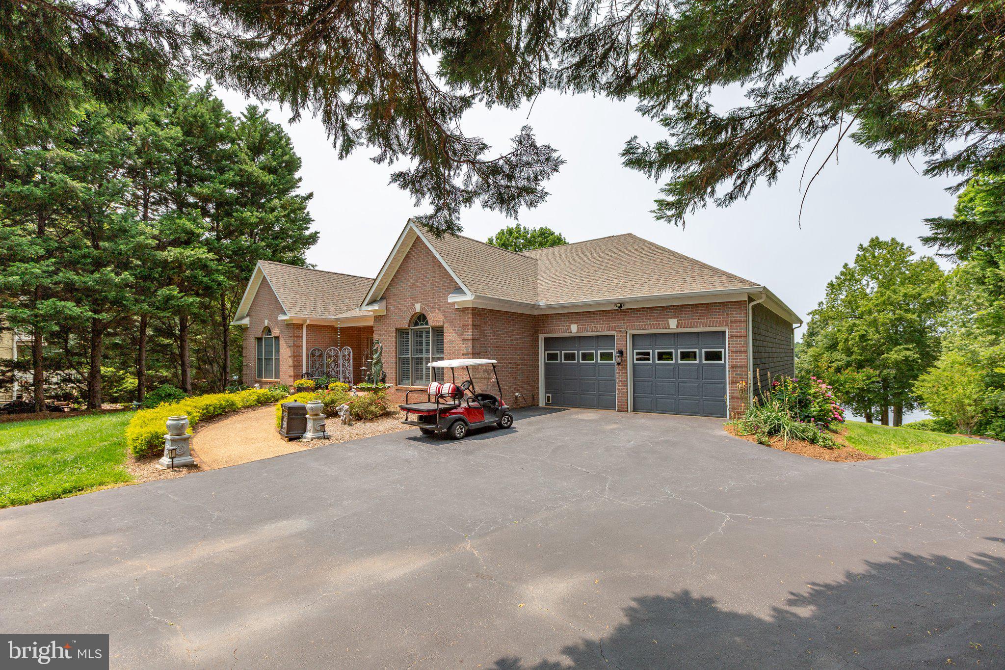 LONG ACRES - Residential