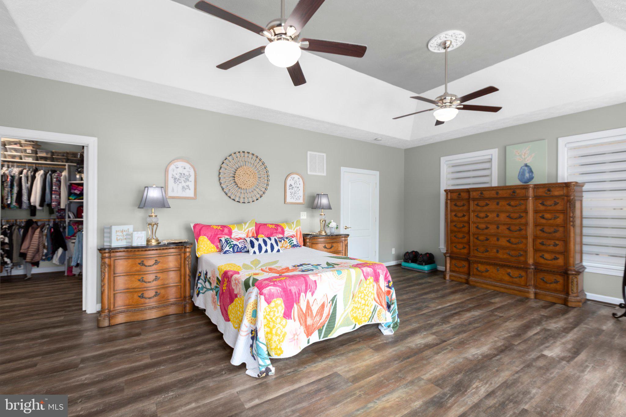 LONG ACRES - Residential
