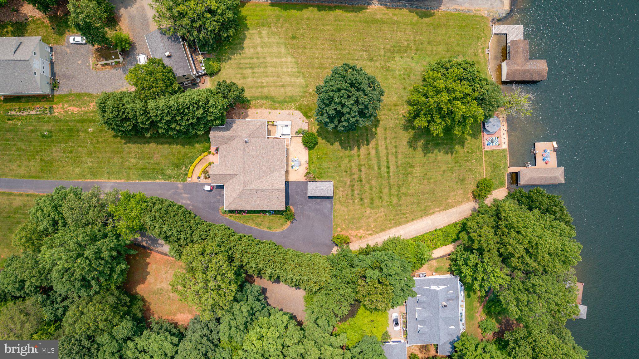 LONG ACRES - Residential