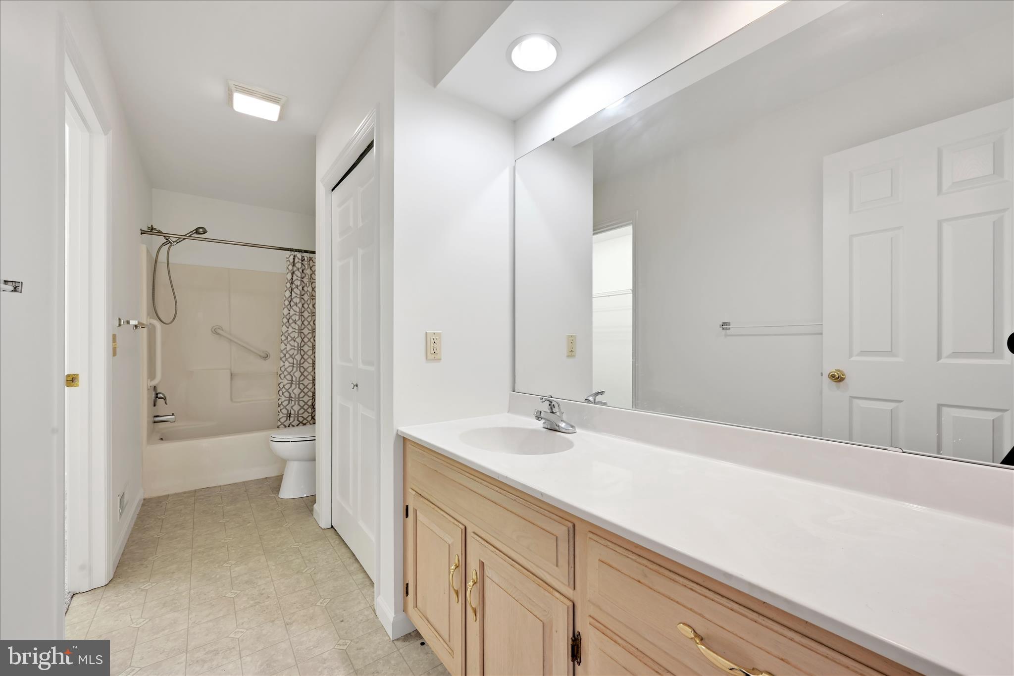 GRANDVIEW MEADOWS - Residential