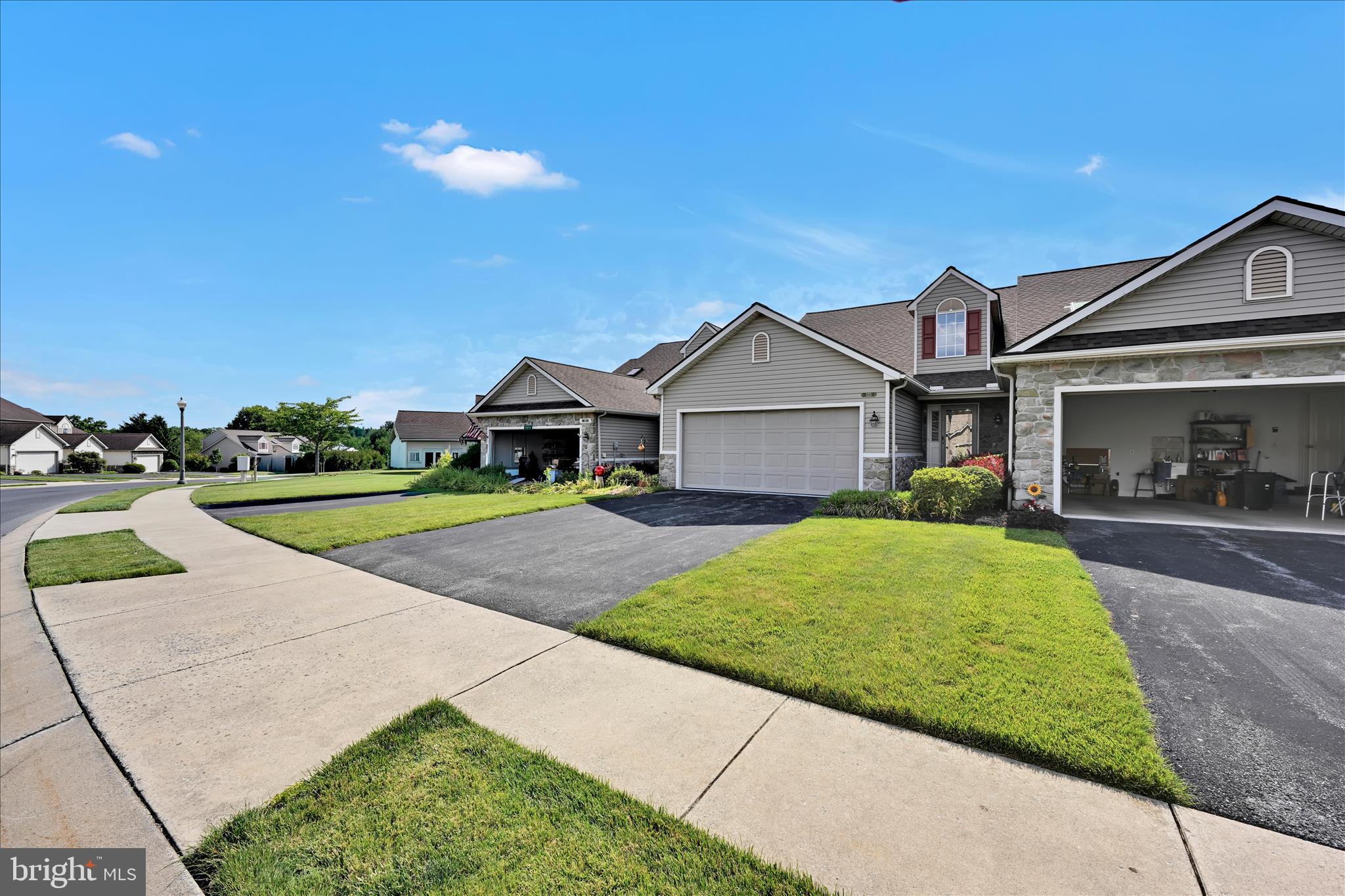 GRANDVIEW MEADOWS - Residential