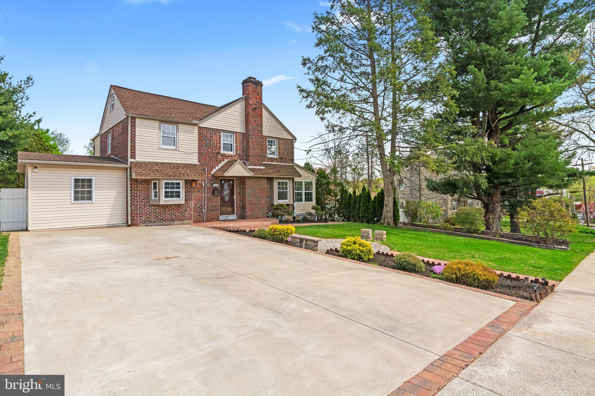 BROOKFIELD MANOR - Residential