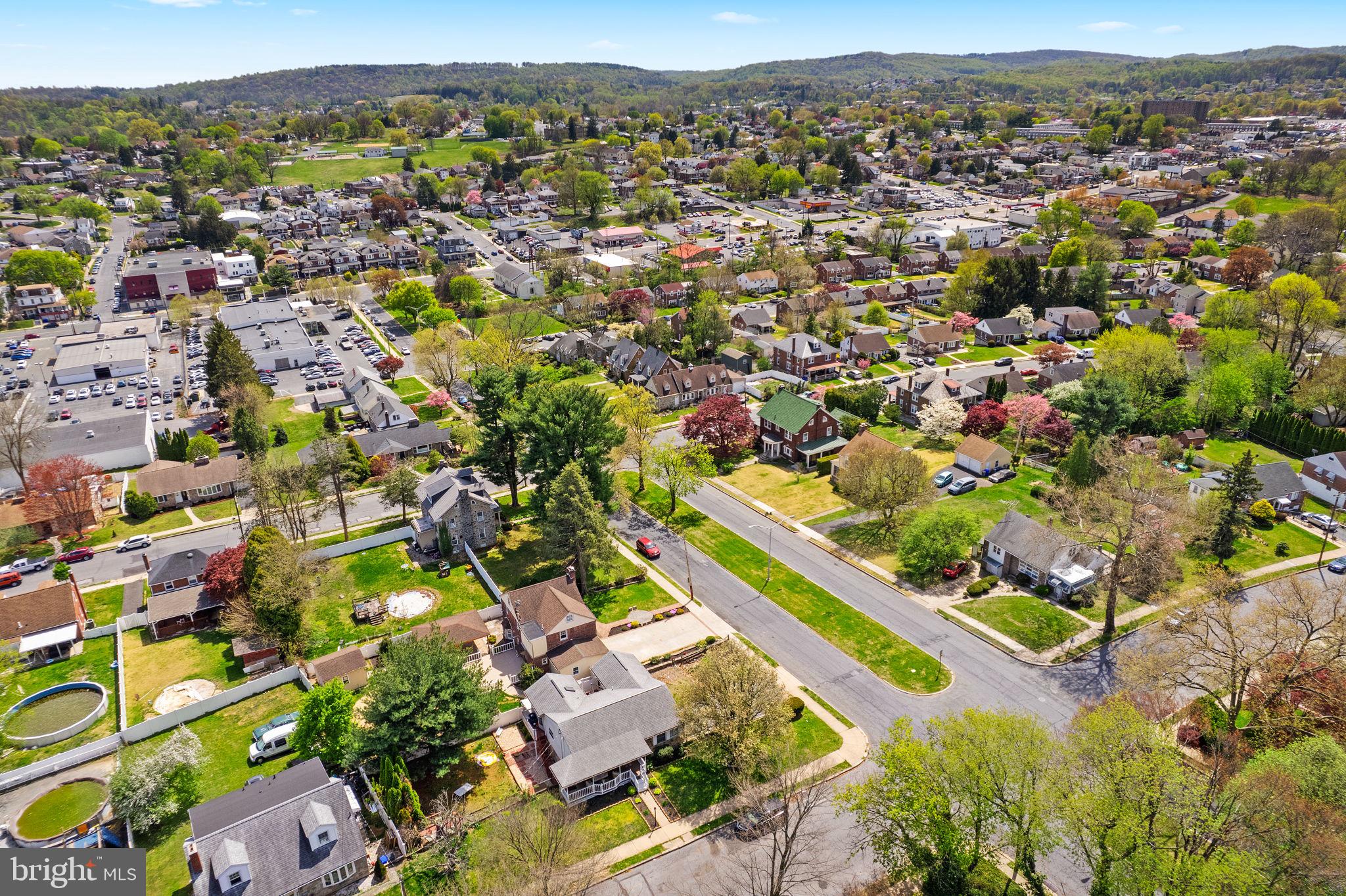 BROOKFIELD MANOR - Residential