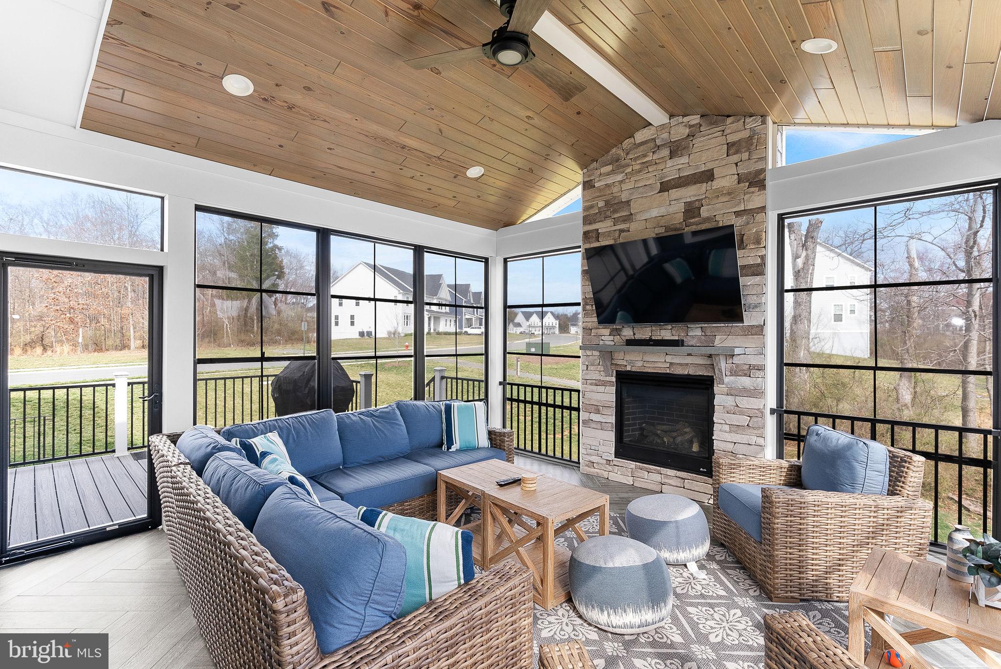 GROVE AT WILLOWSFORD - Residential