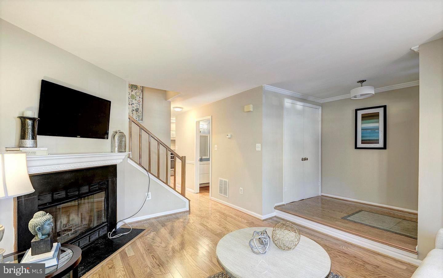 YACHT CLUB AT SEQUOIA VILLAGE - Residential Lease