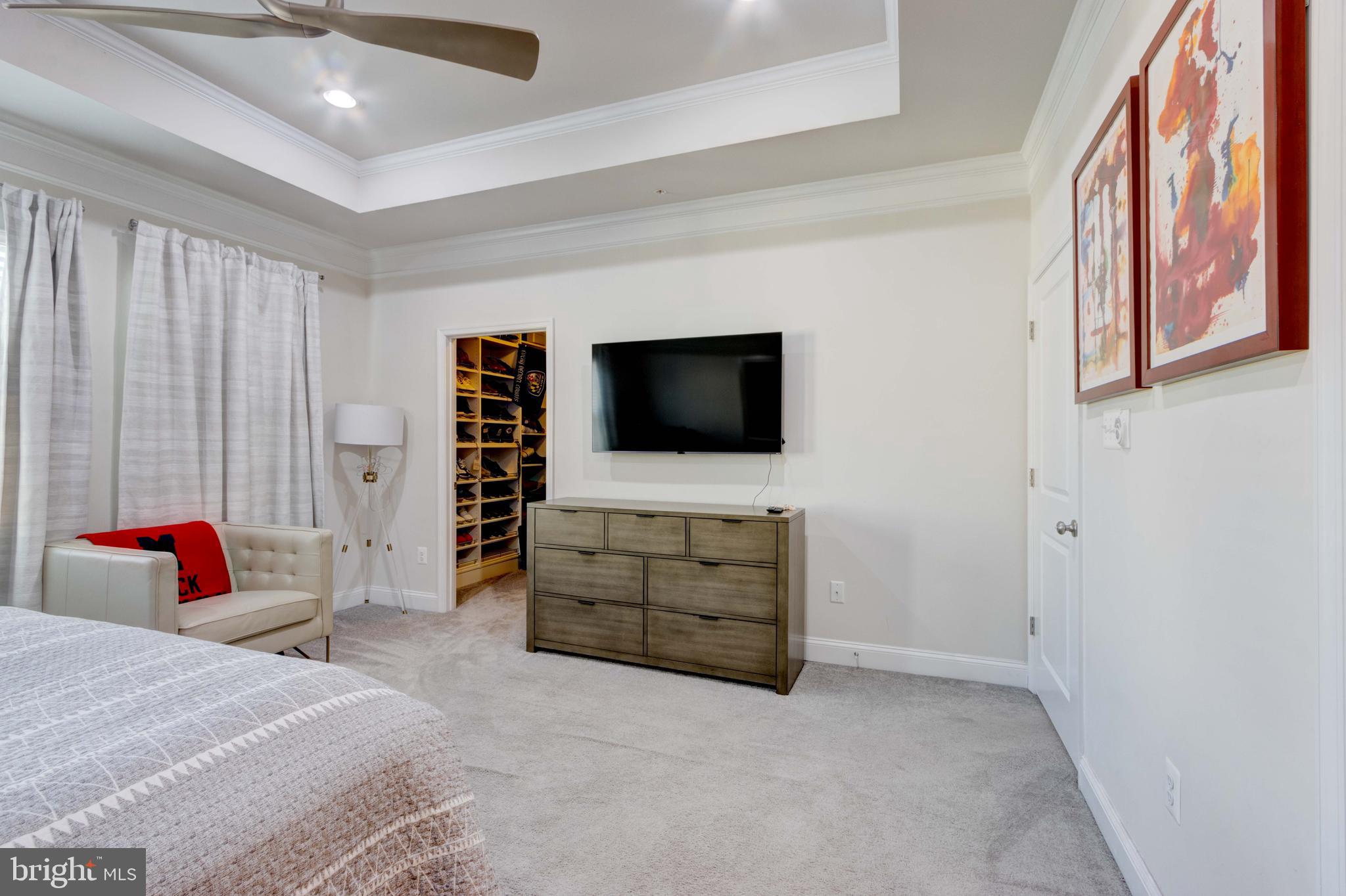OXFORD SQUARE - Residential