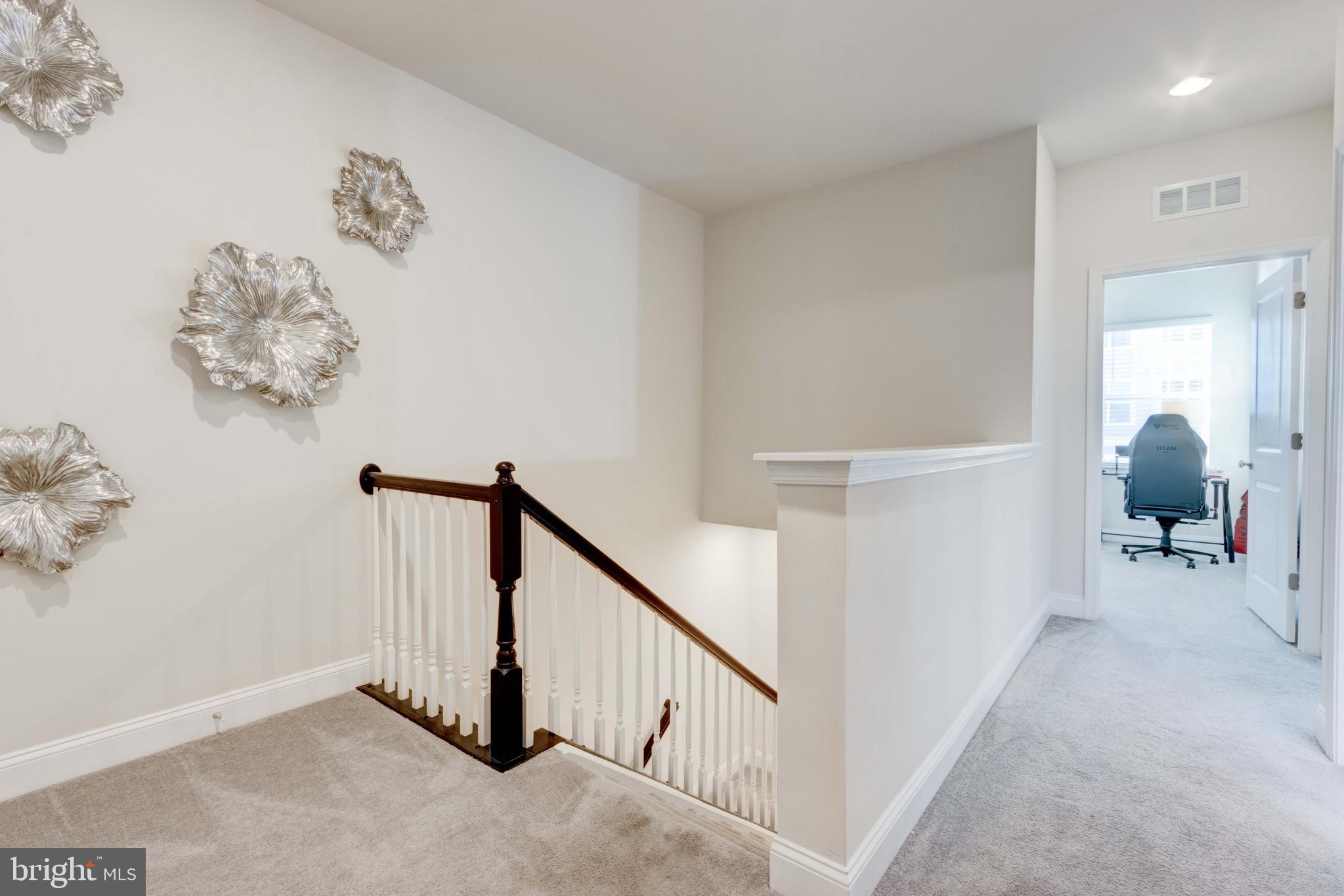 OXFORD SQUARE - Residential