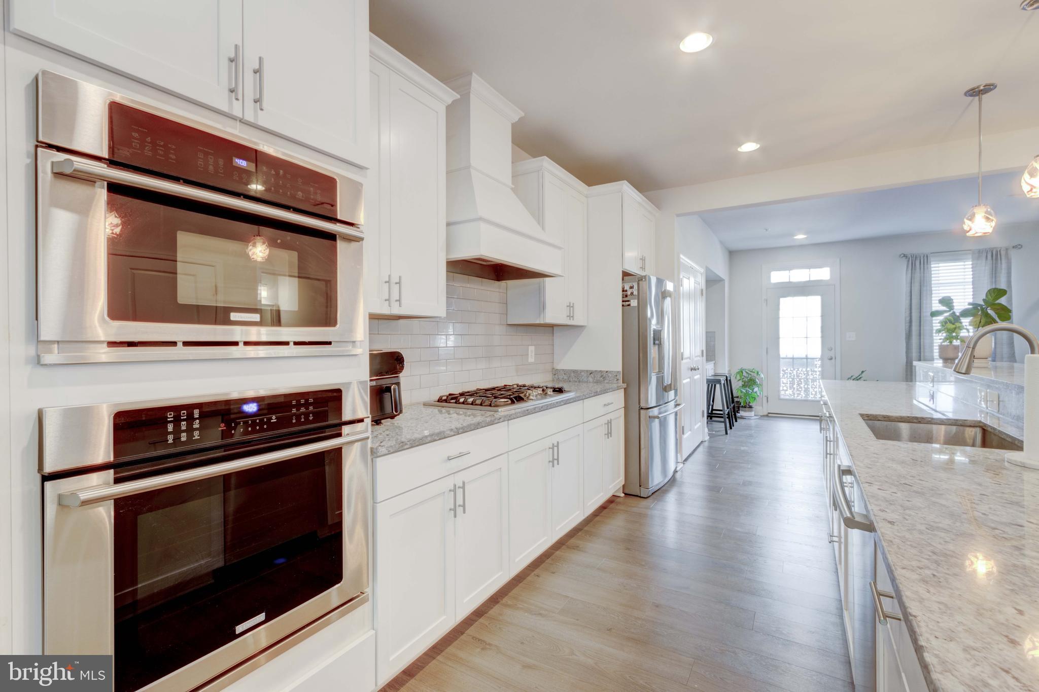 OXFORD SQUARE - Residential