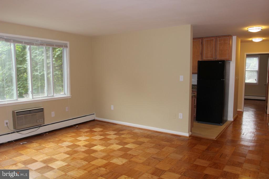 CLARENDON - Residential Lease