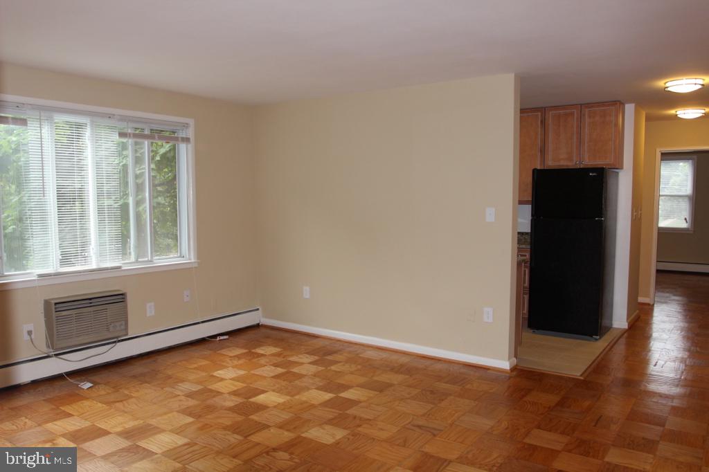 CLARENDON - Residential Lease