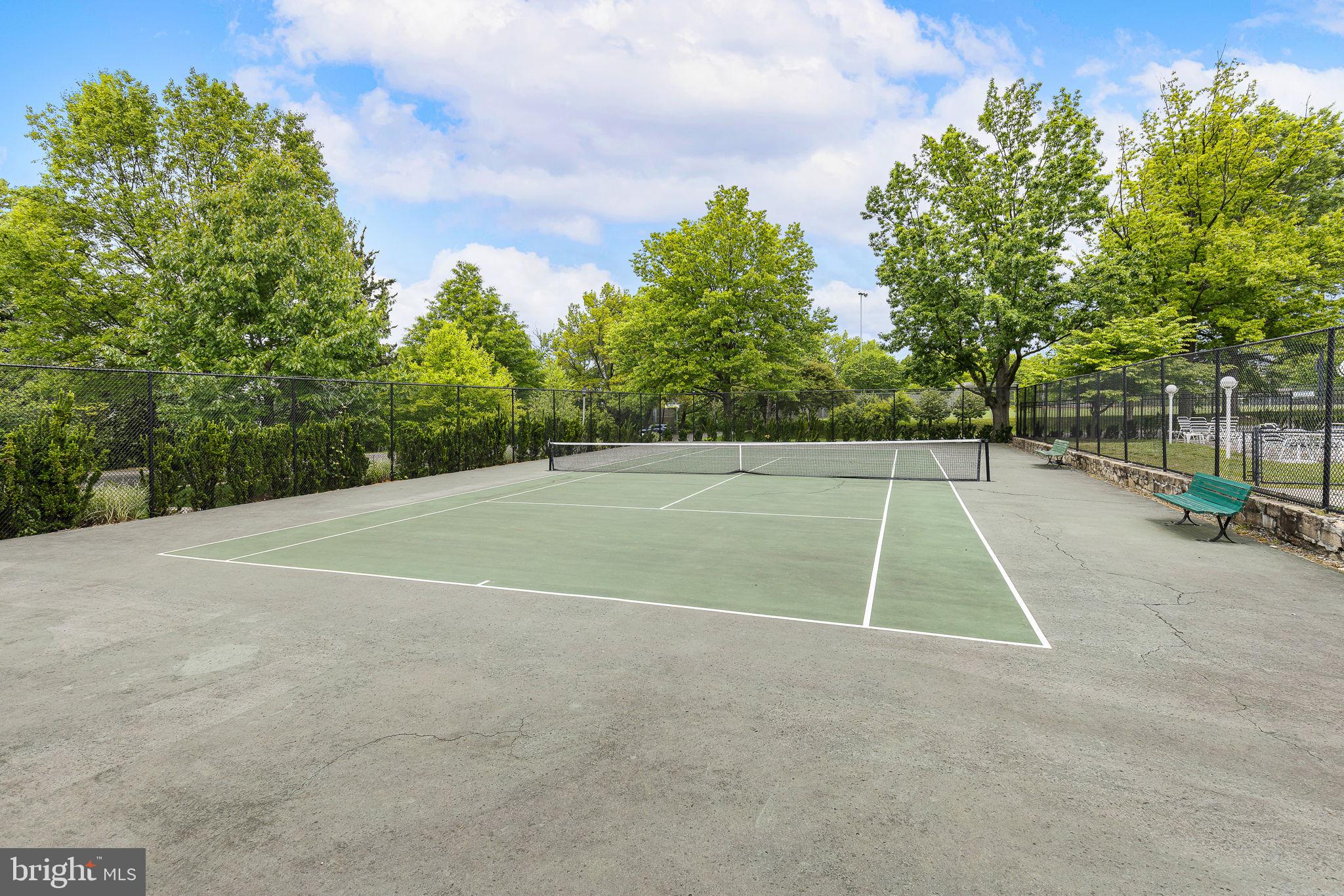 FAIRLINGTON VILLAGES - Residential