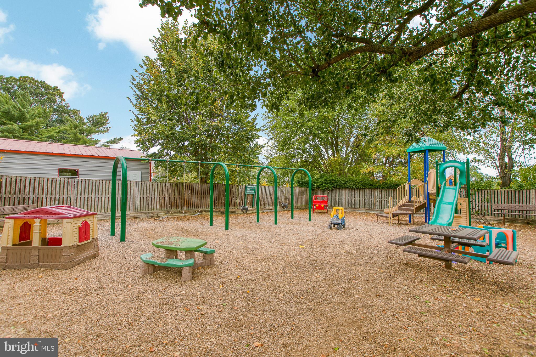 FAIRLINGTON VILLAGES - Residential