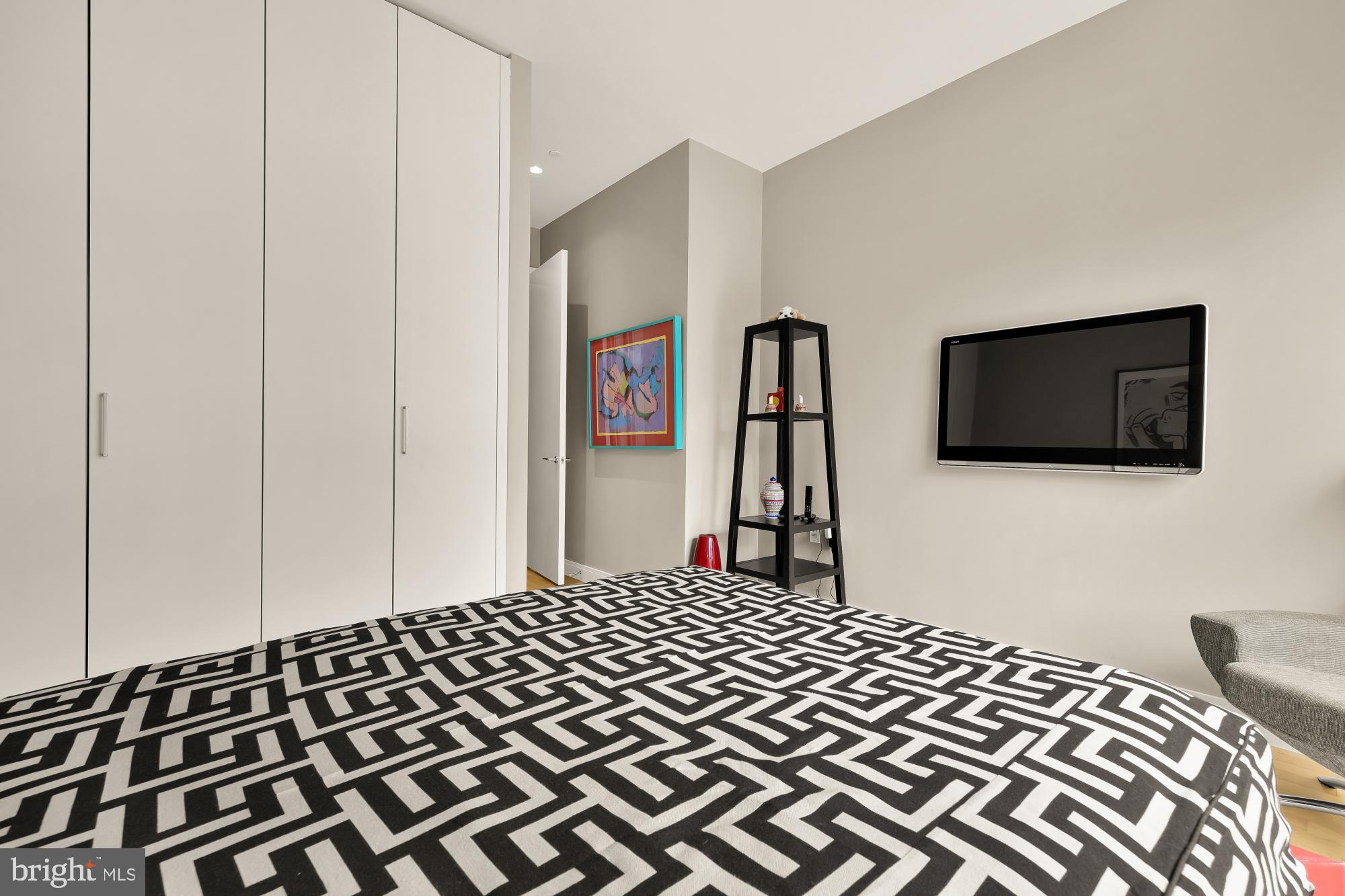 WEST END - Residential