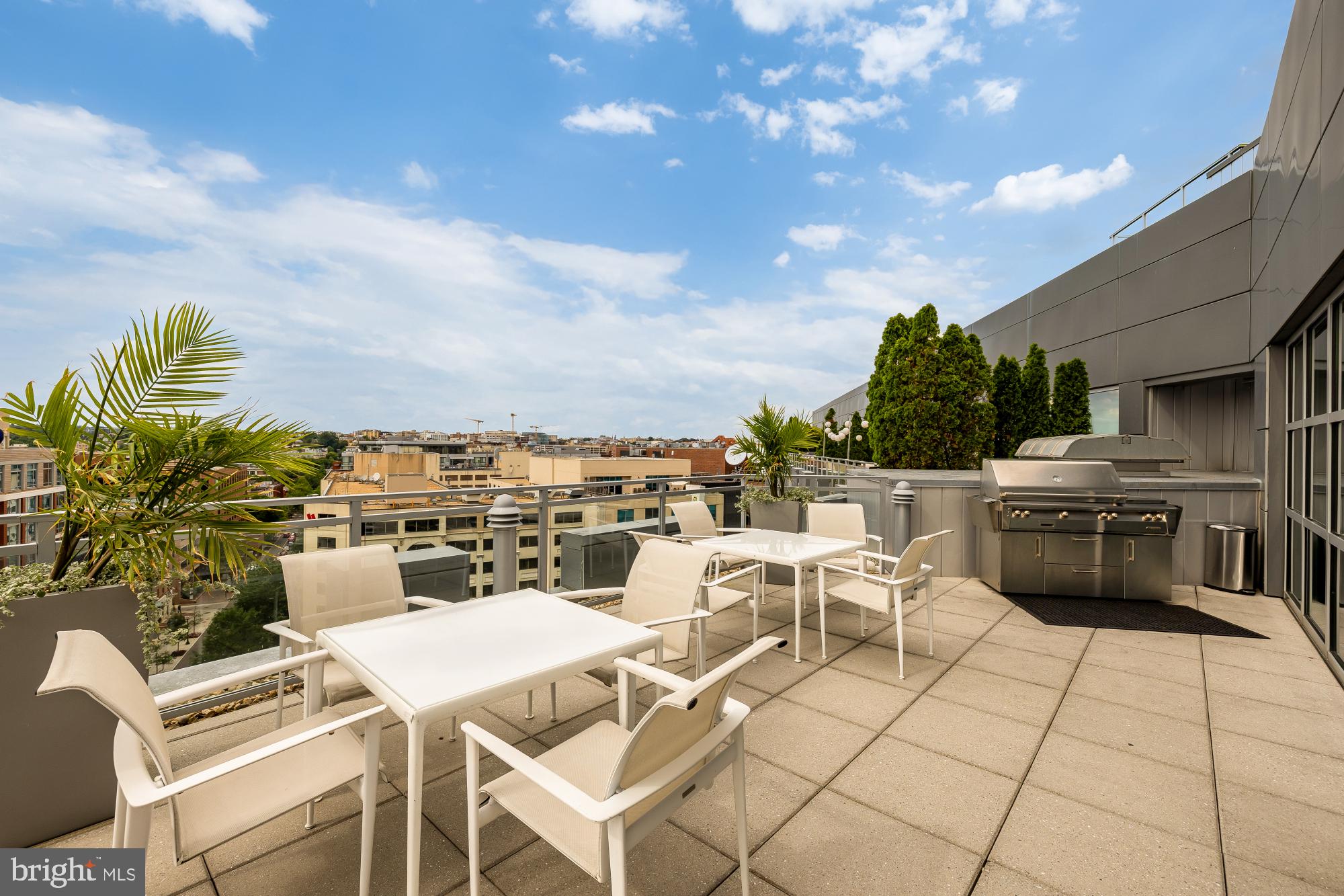 WEST END - Residential