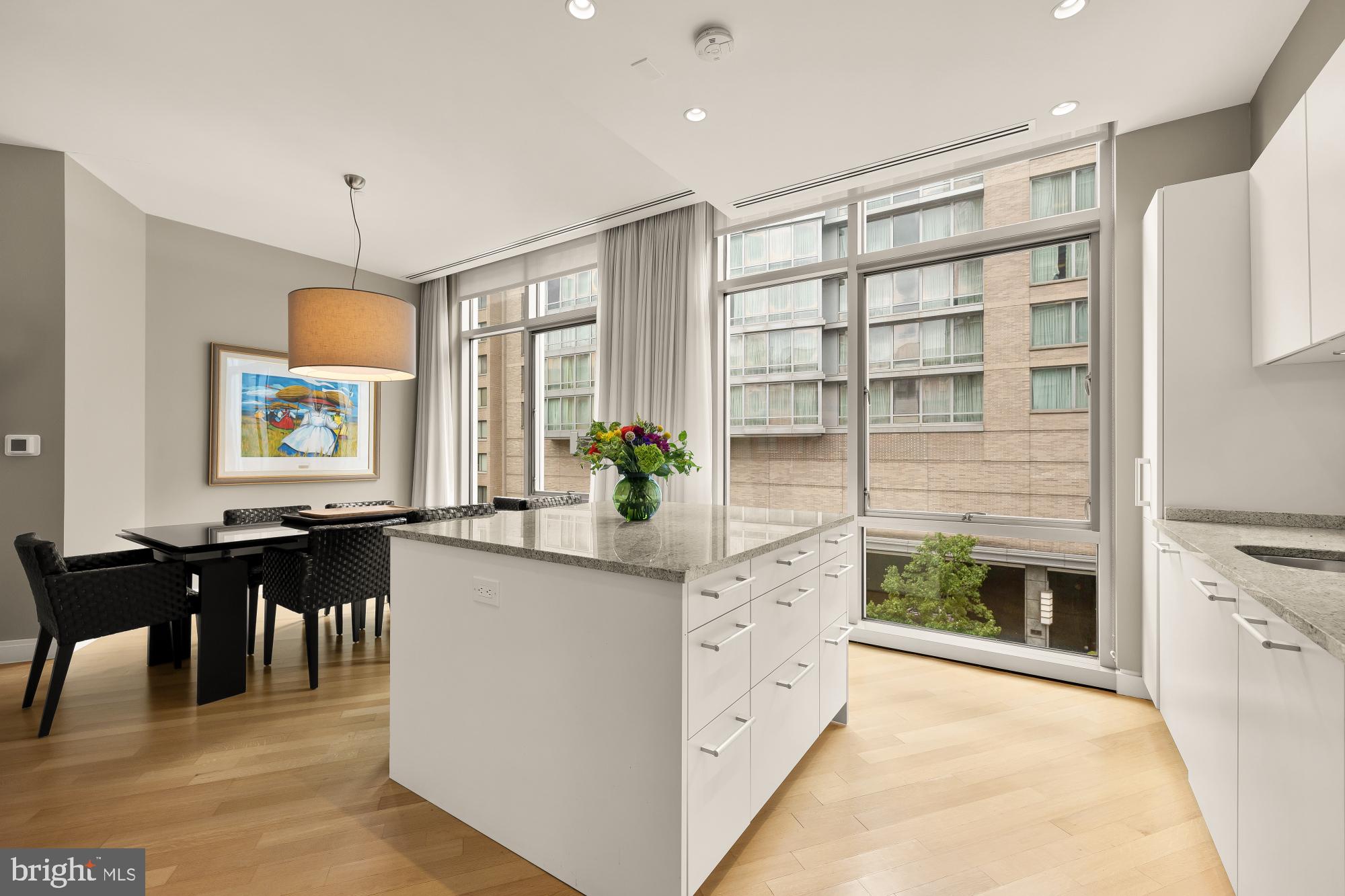 WEST END - Residential