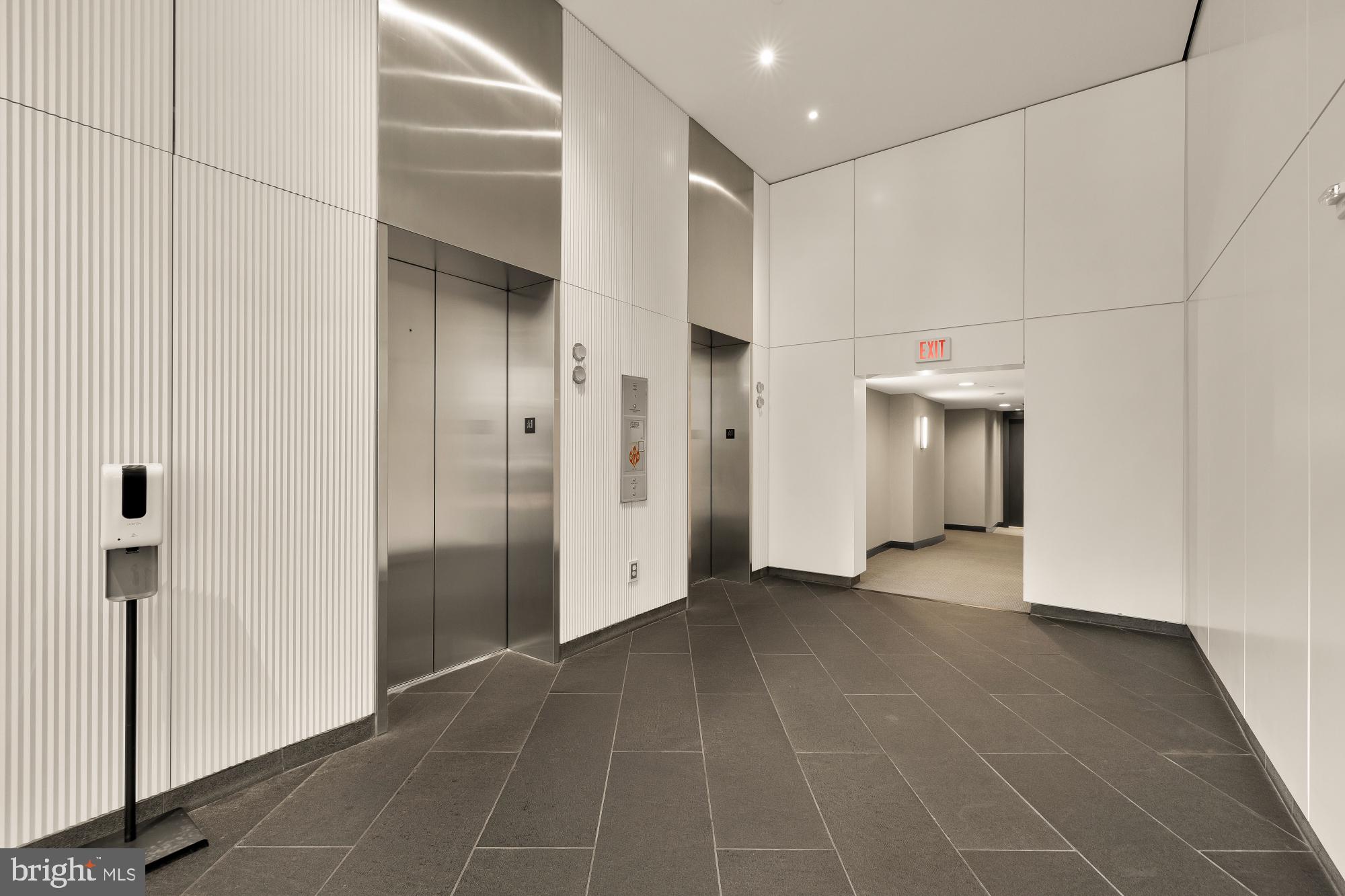WEST END - Residential