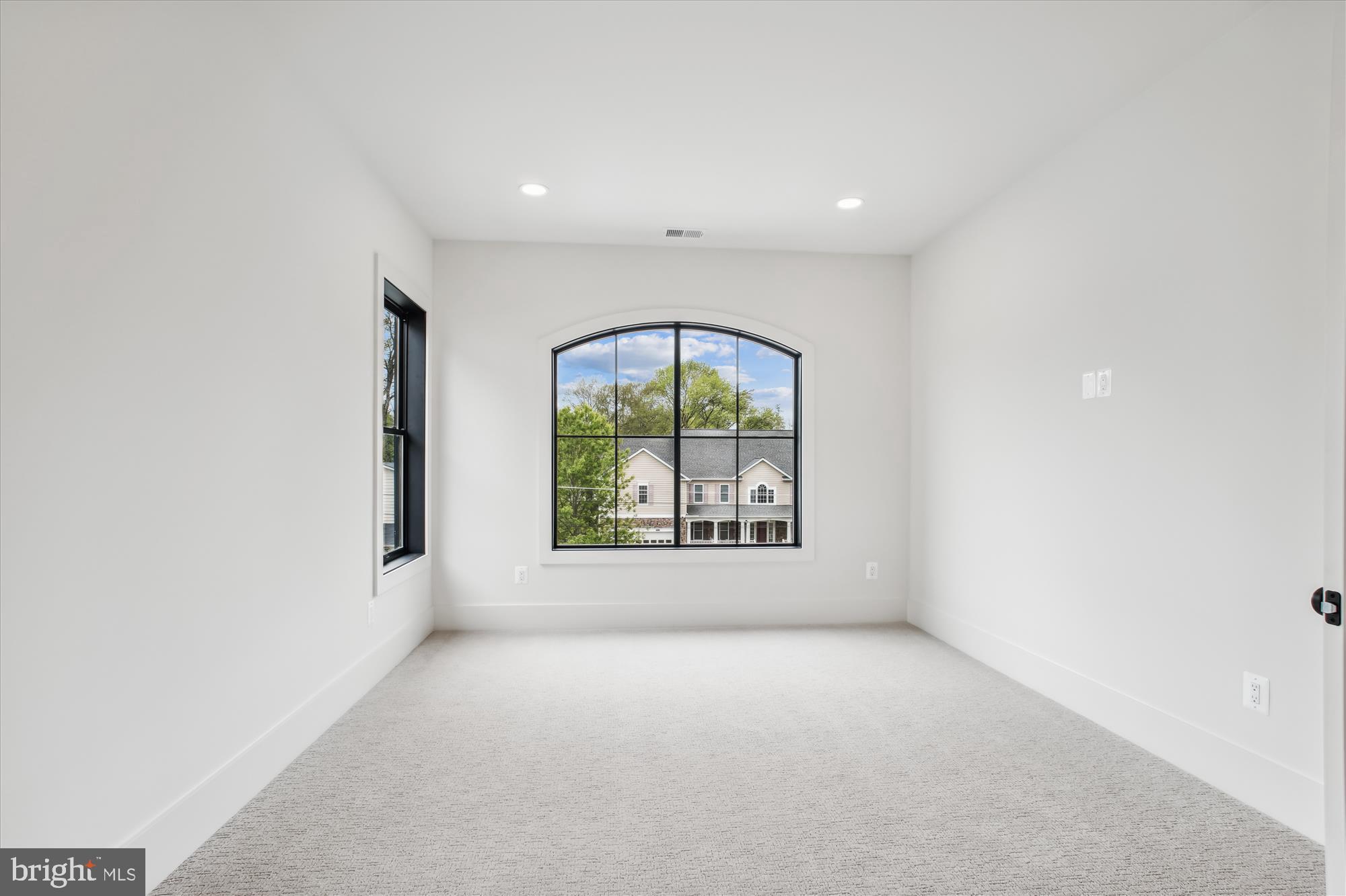 HALEMHURST - Residential