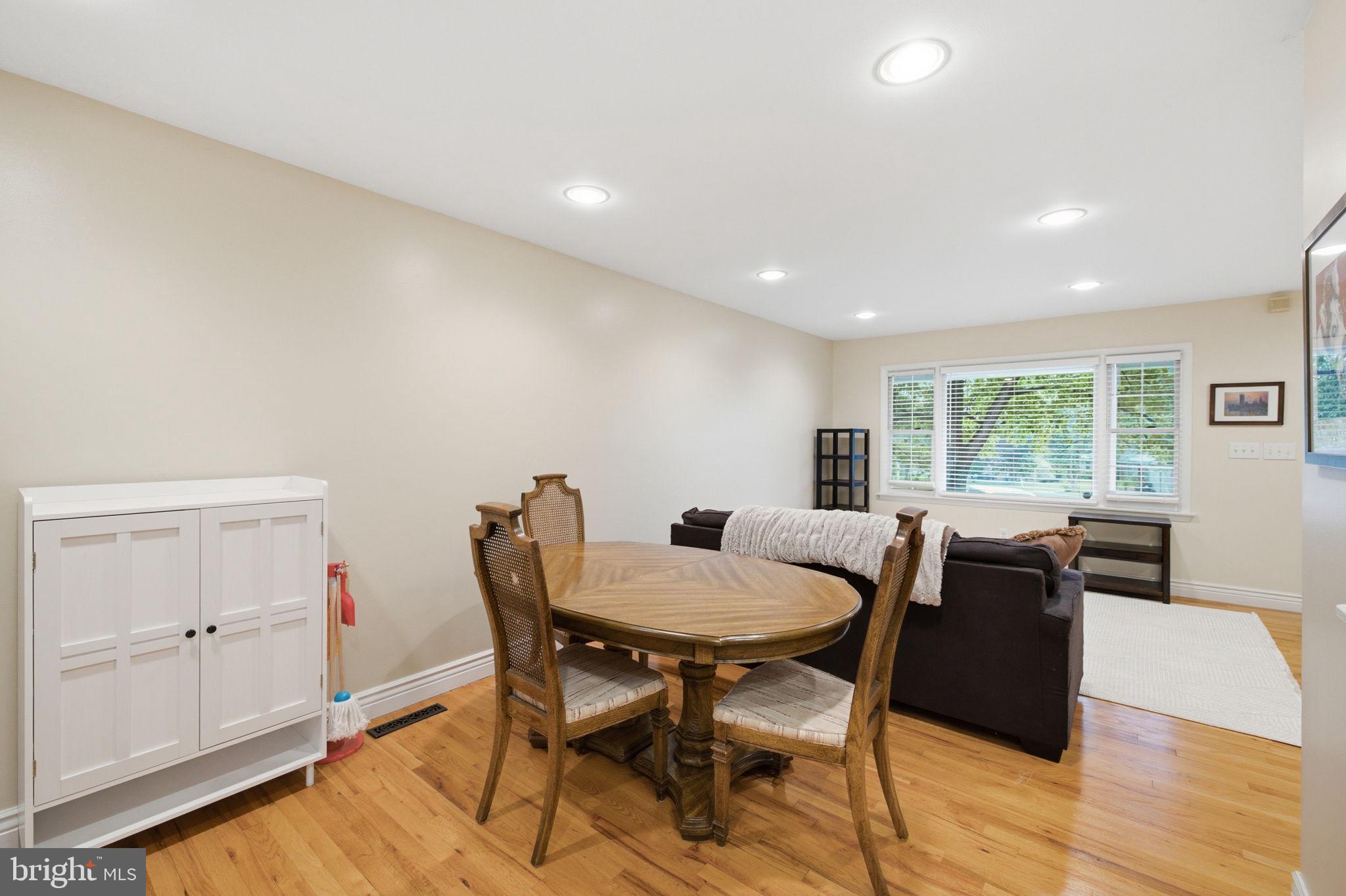 QUINCE ORCHARD VALLEY - Residential