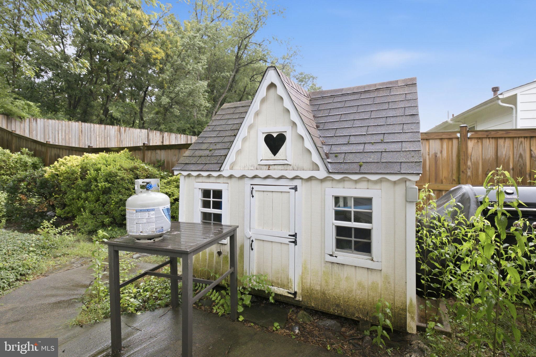 QUINCE ORCHARD VALLEY - Residential