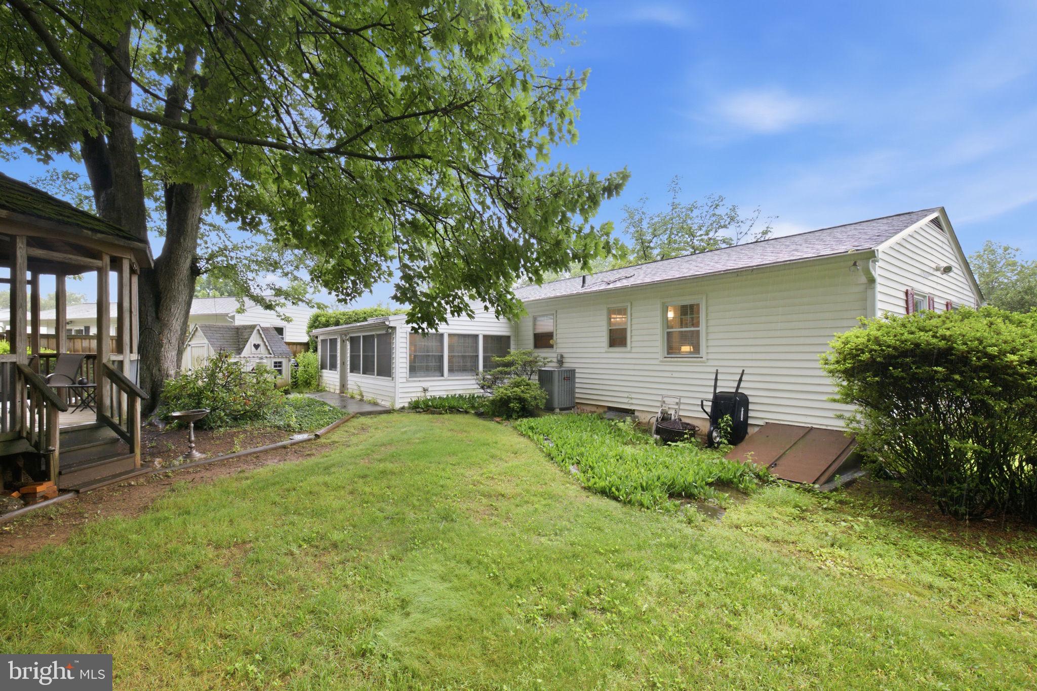 QUINCE ORCHARD VALLEY - Residential