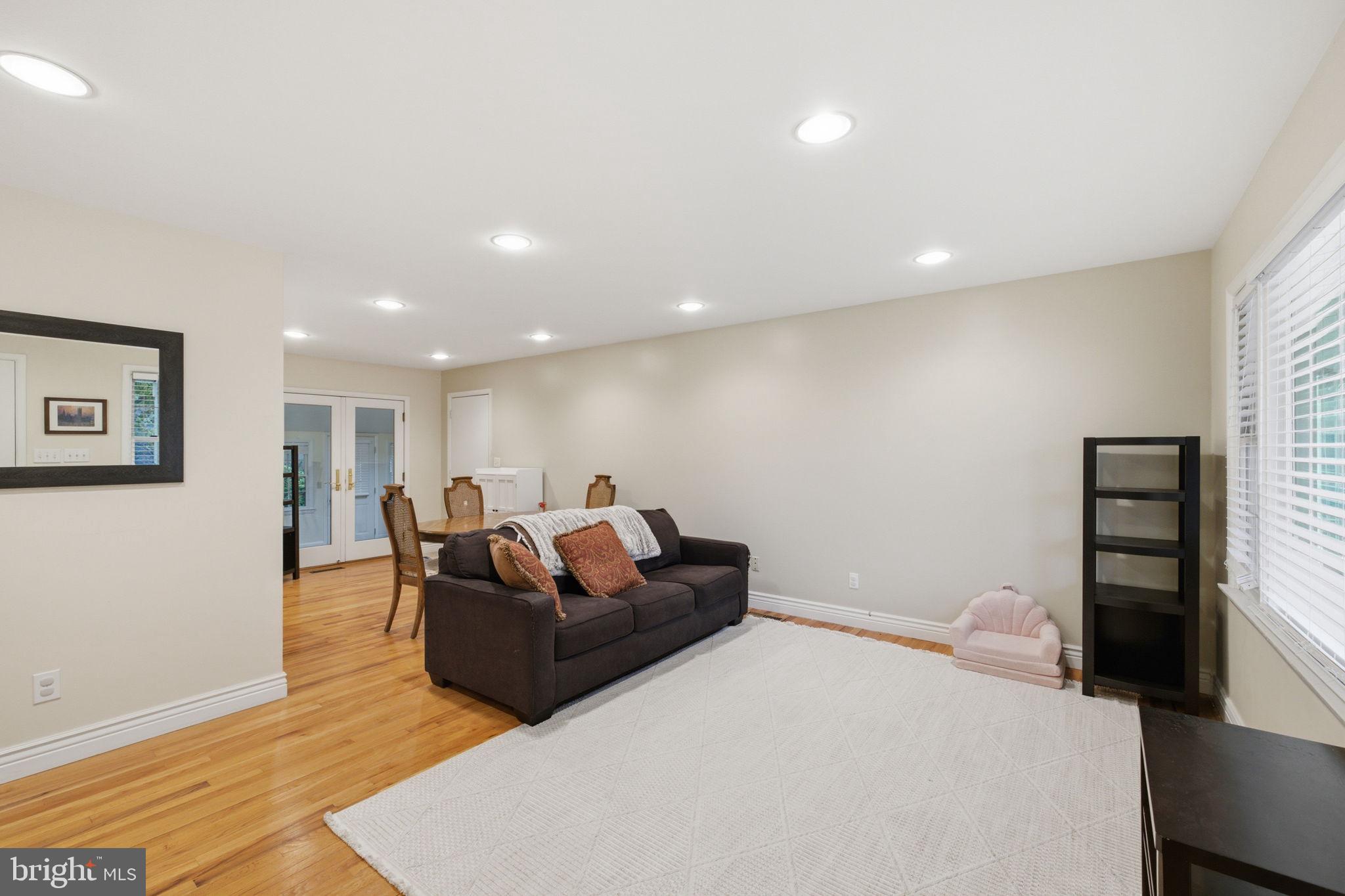 QUINCE ORCHARD VALLEY - Residential