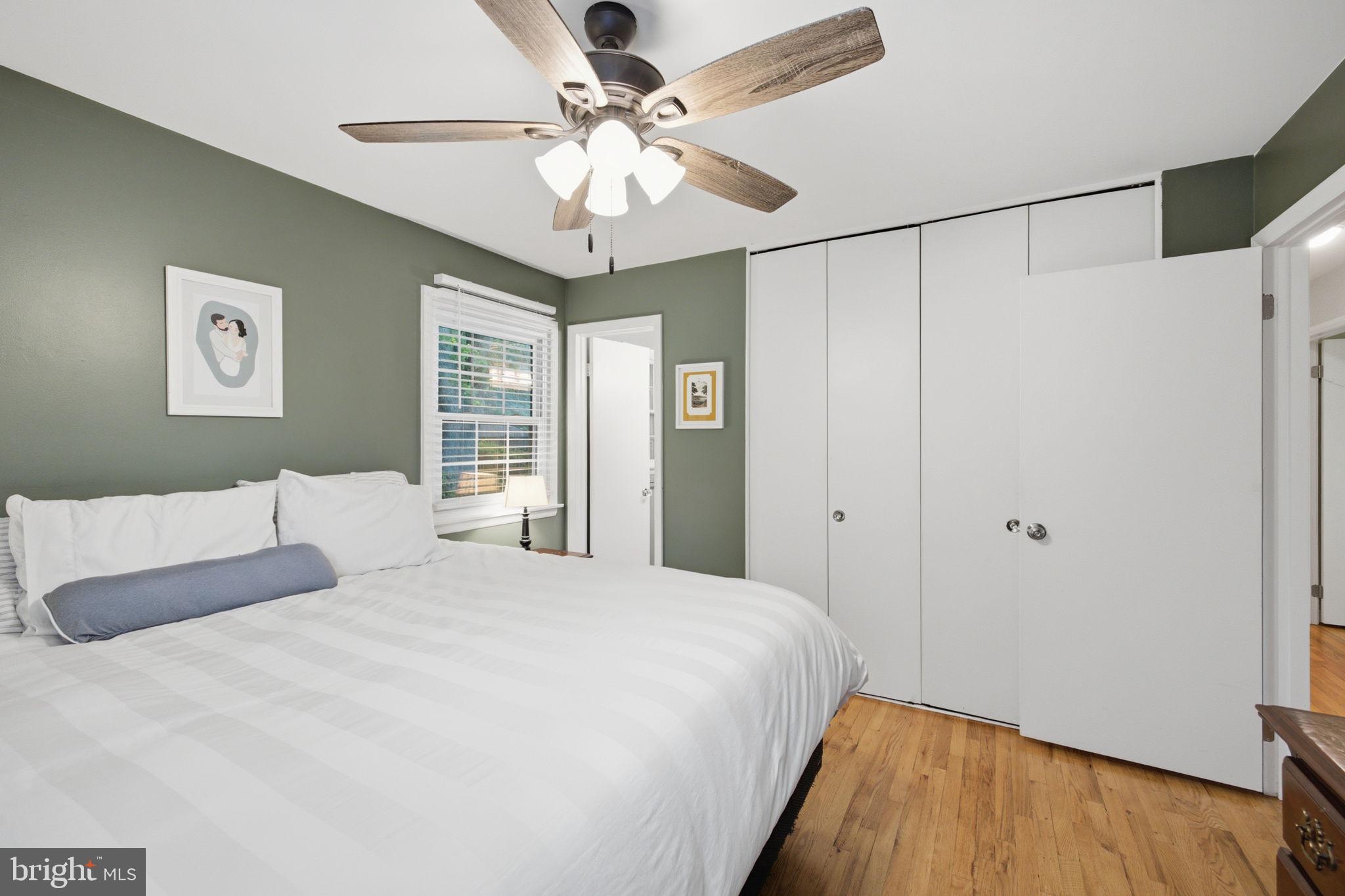 QUINCE ORCHARD VALLEY - Residential