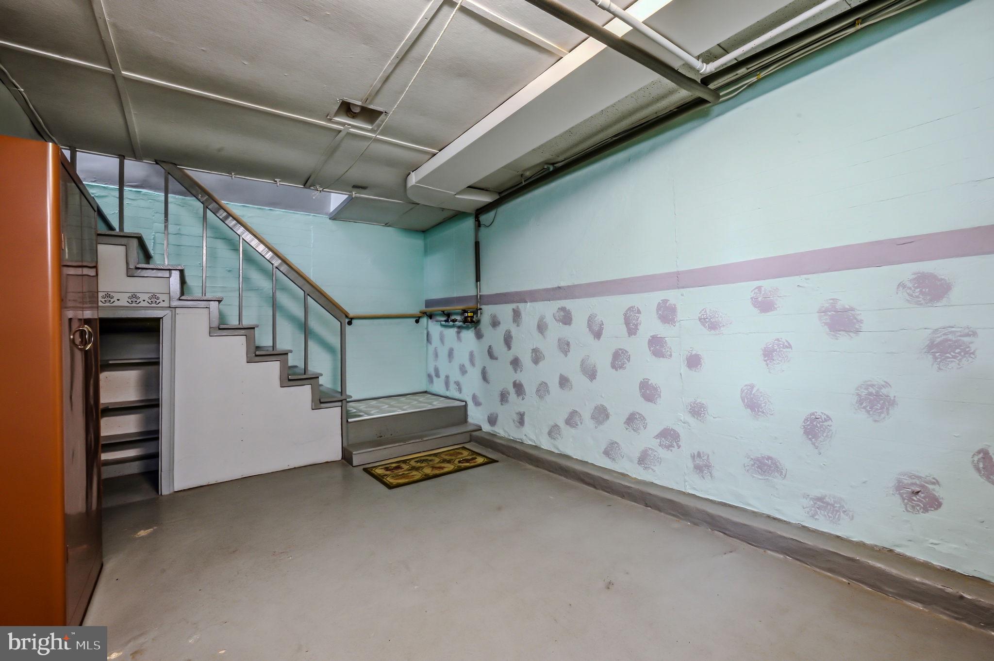 LEEDOM ESTS - Residential