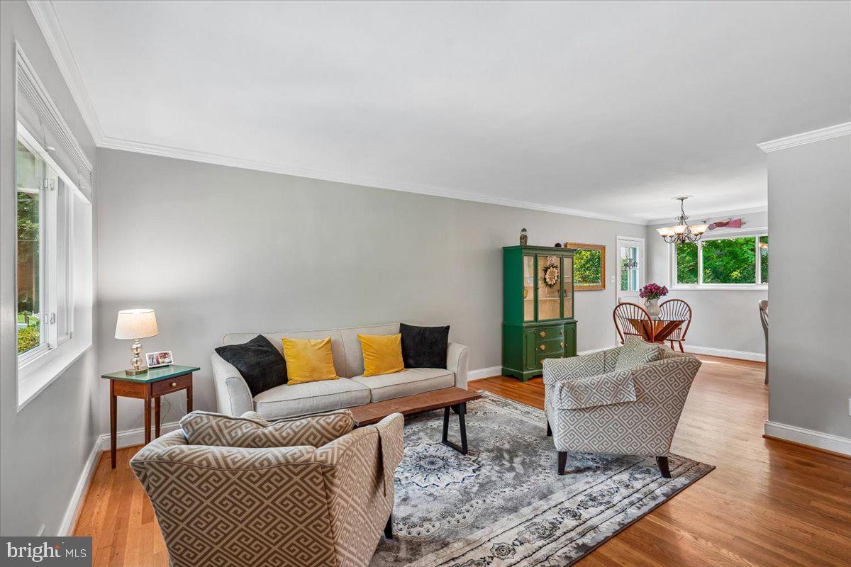 NEWPORT HILLS - Residential