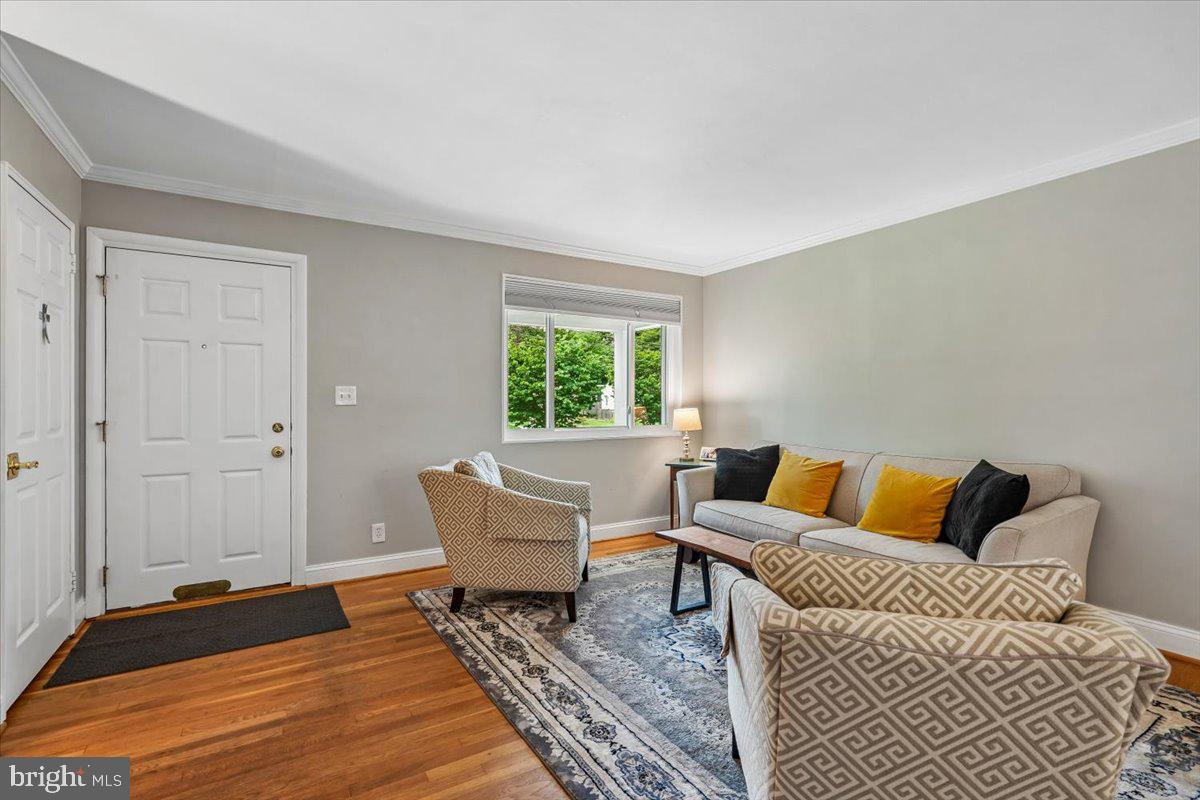 NEWPORT HILLS - Residential