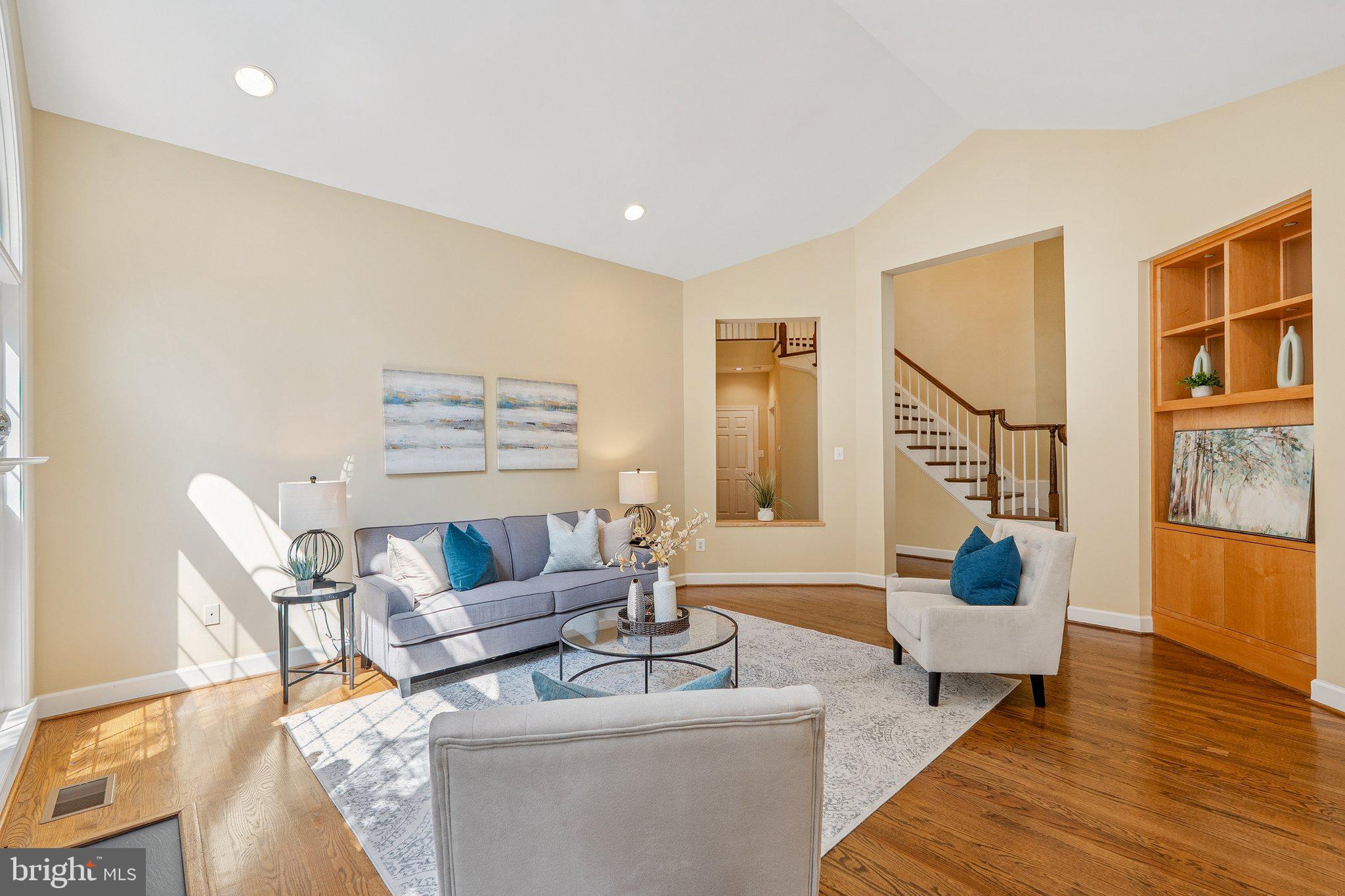 POTOMAC REGENCY - Residential