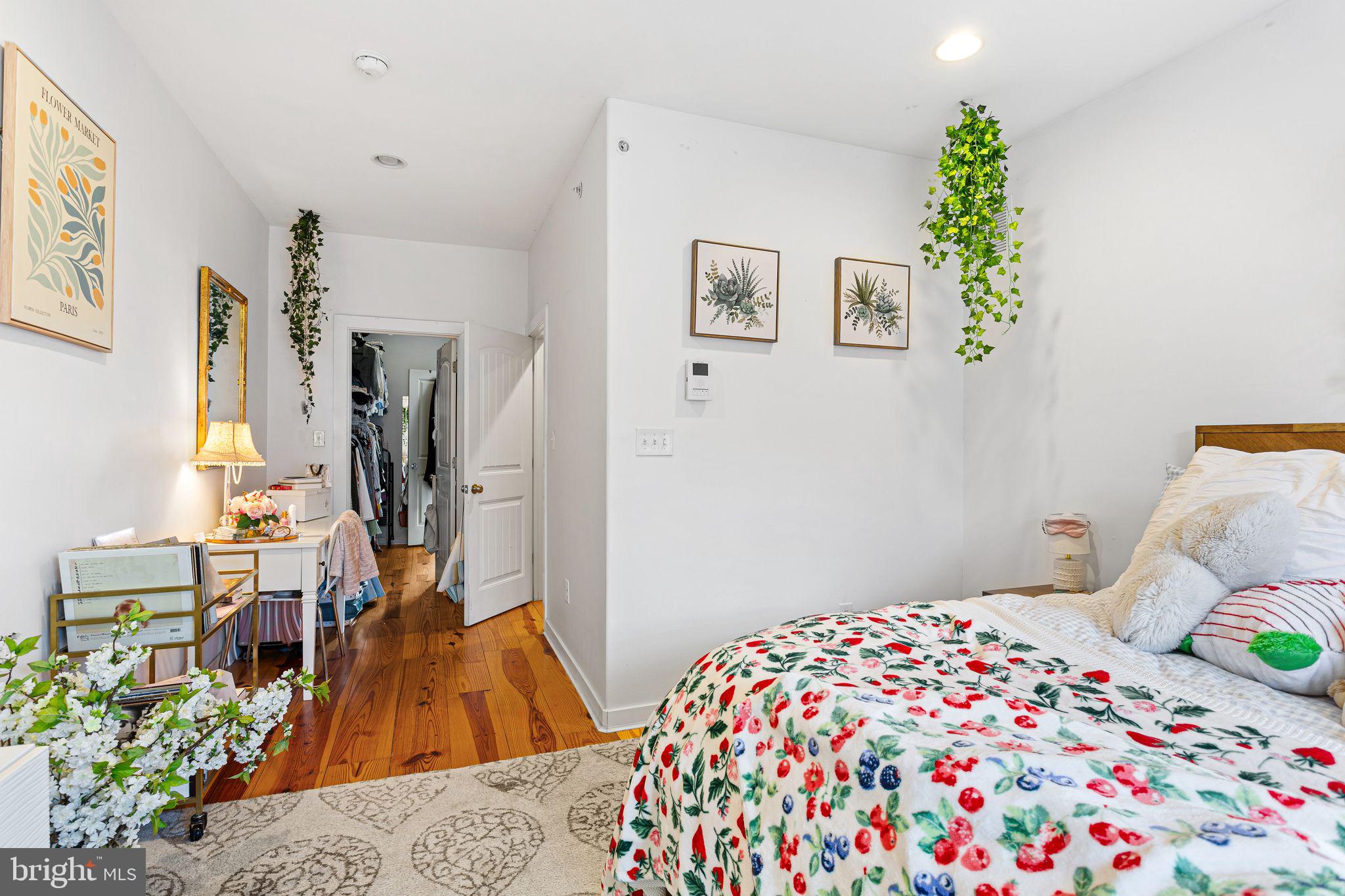 POINT BREEZE - Residential