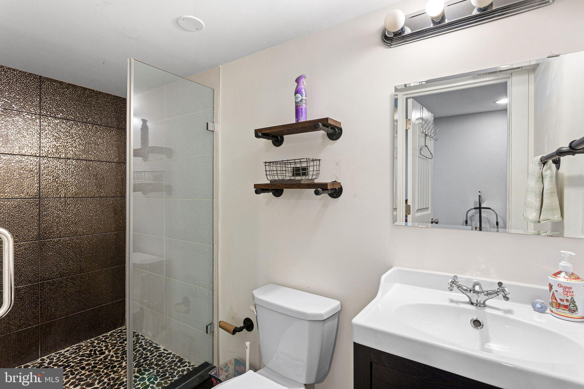 POINT BREEZE - Residential