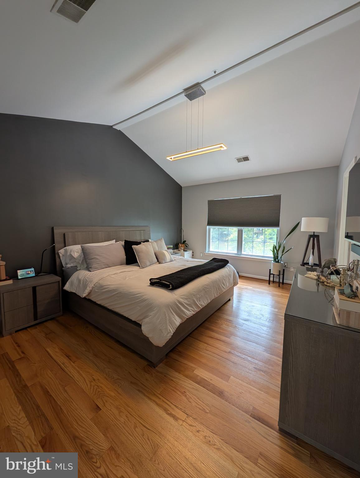 CLARKS CROSSING - Residential Lease