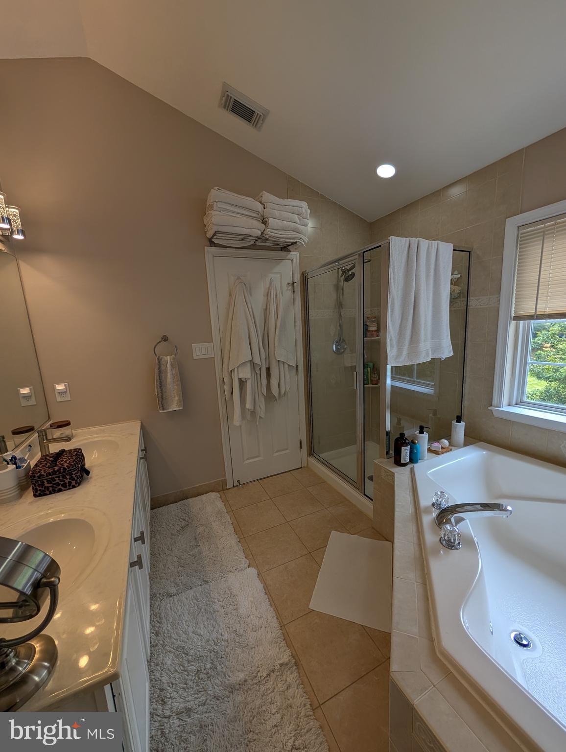 CLARKS CROSSING - Residential Lease