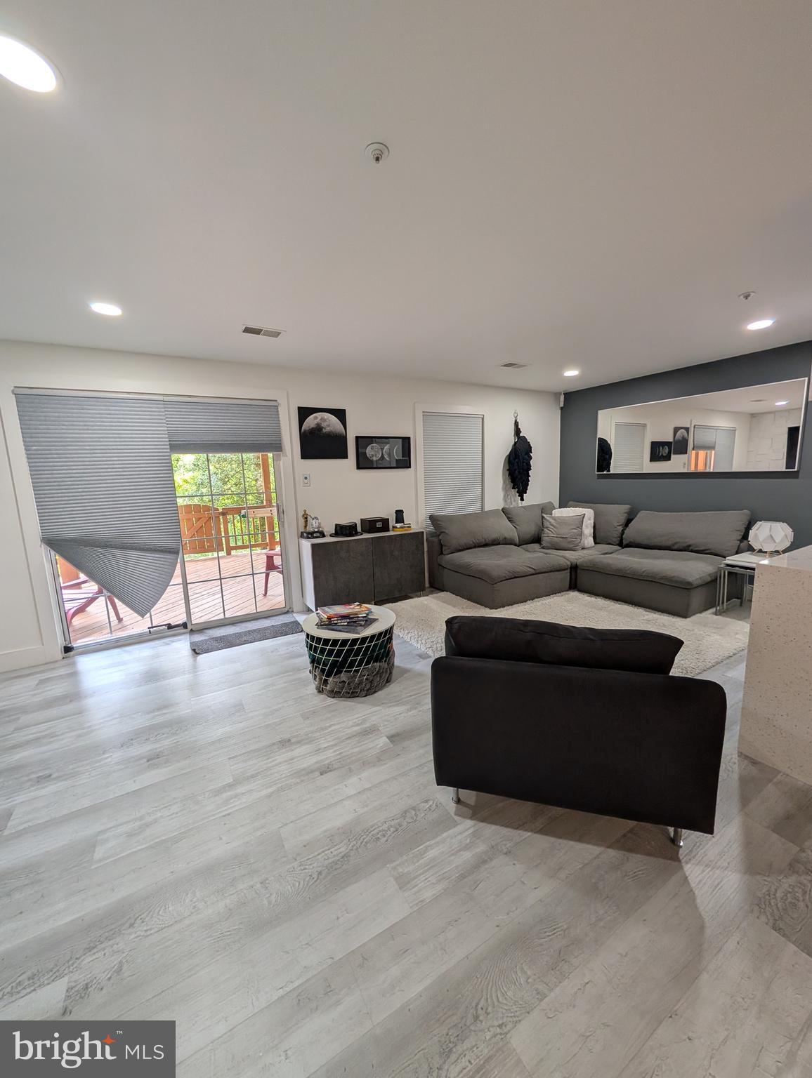 CLARKS CROSSING - Residential Lease