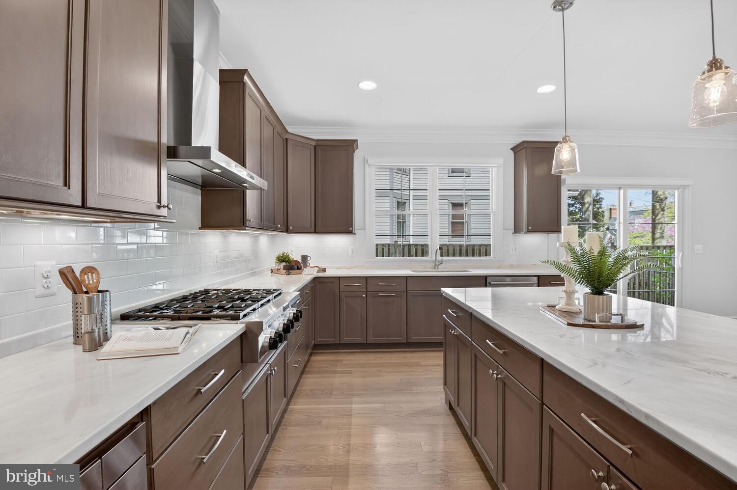 LIVINGSTON HEIGHTS - Residential
