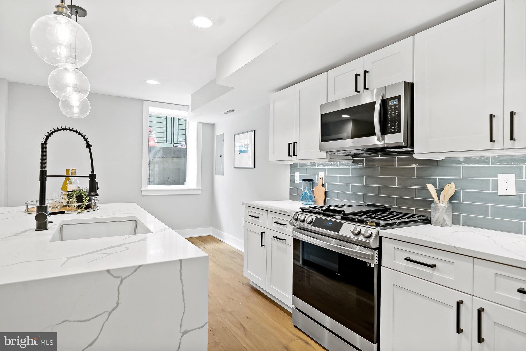 PASSYUNK SQUARE - Residential