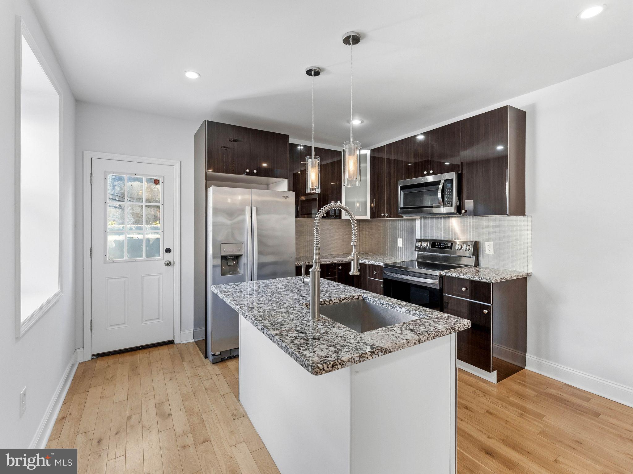 POINT BREEZE - Residential