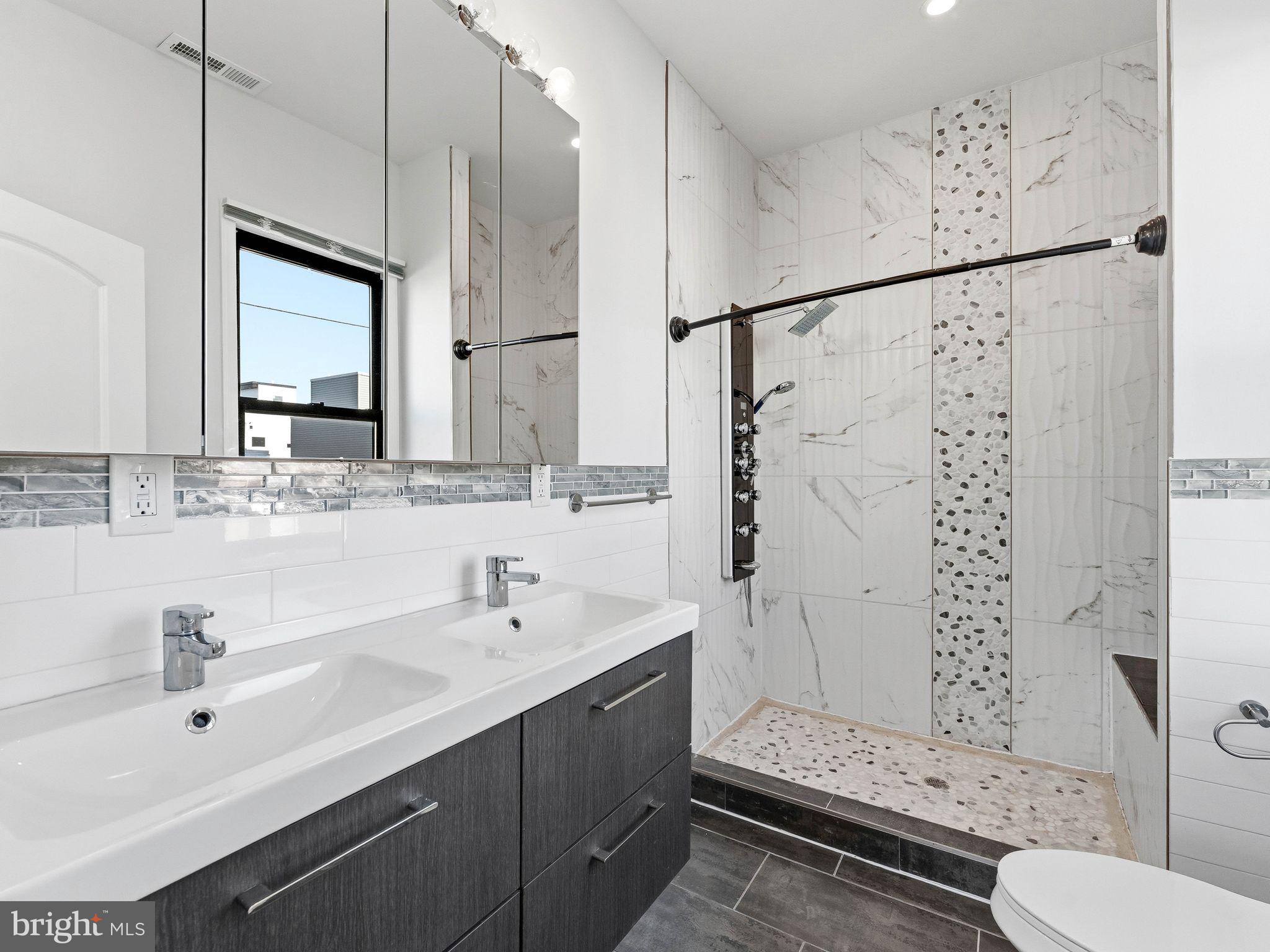 POINT BREEZE - Residential