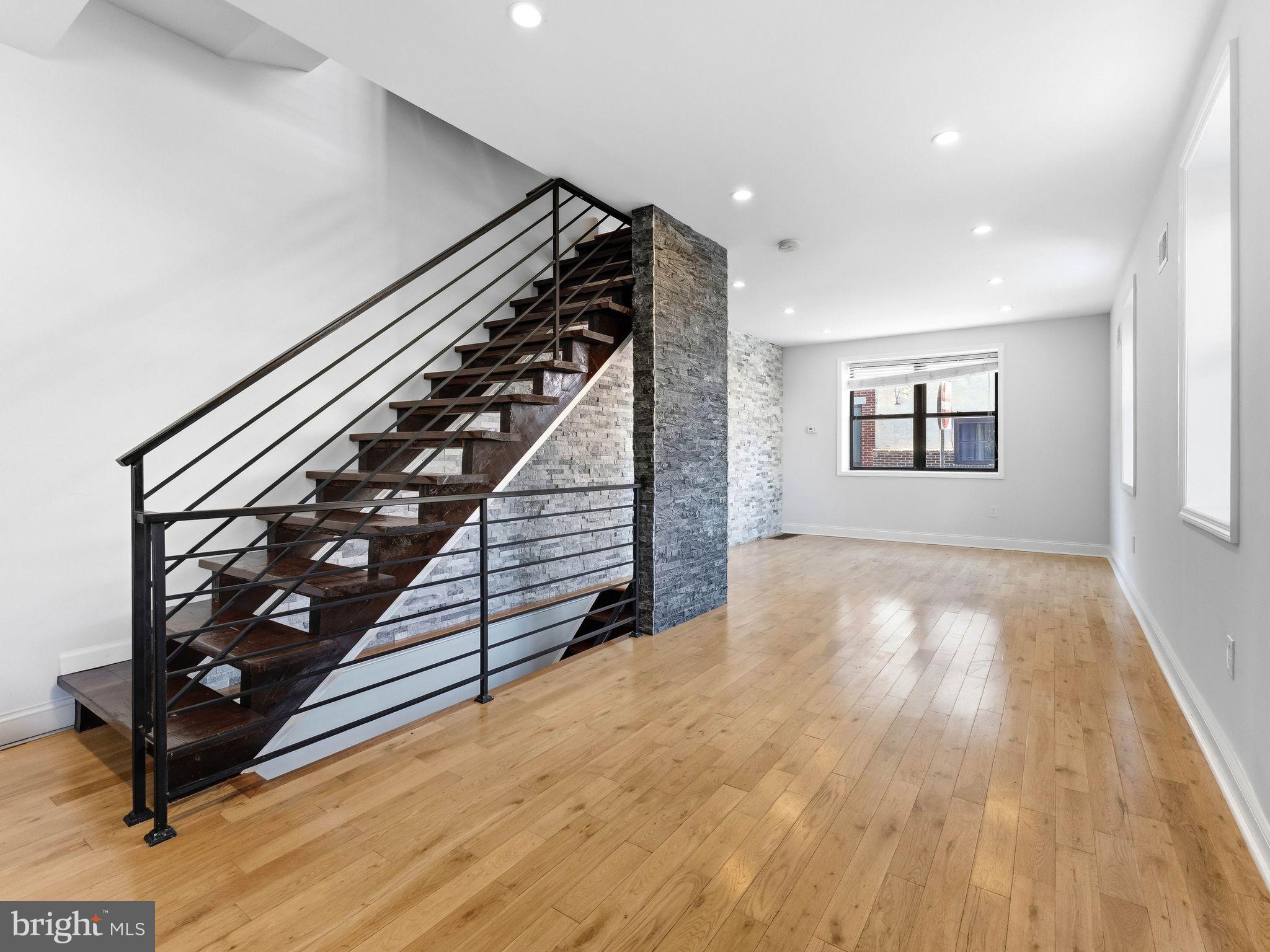 POINT BREEZE - Residential