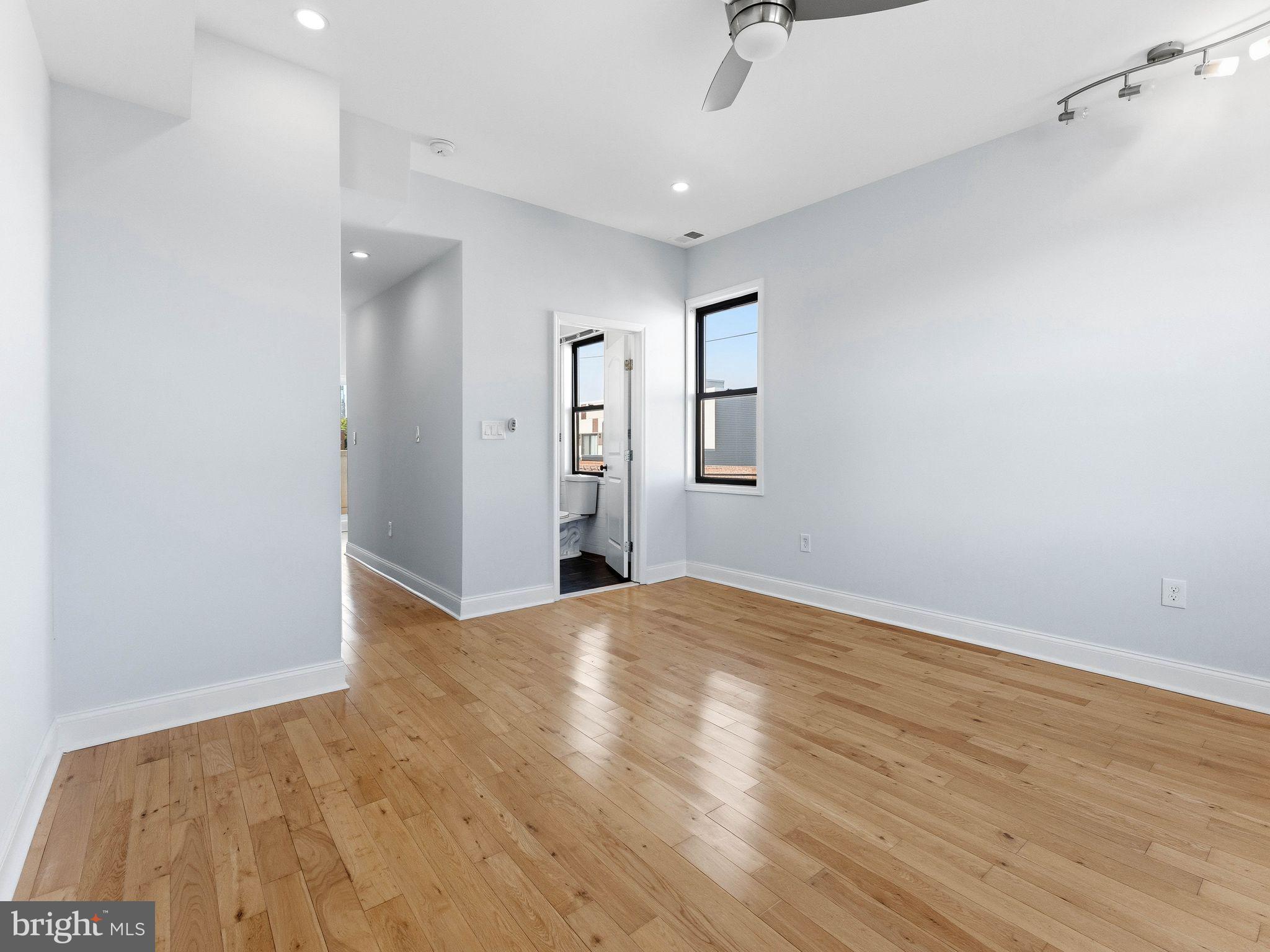 POINT BREEZE - Residential