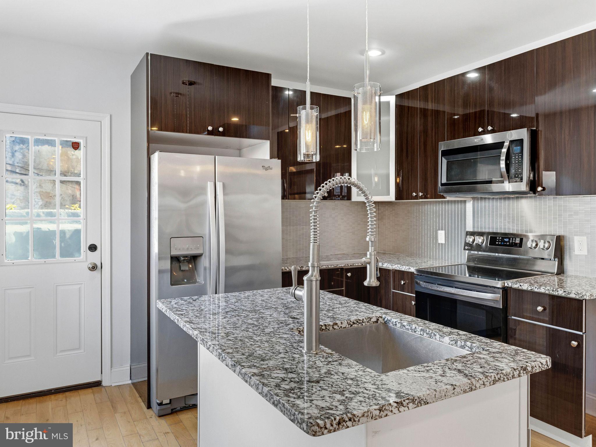POINT BREEZE - Residential