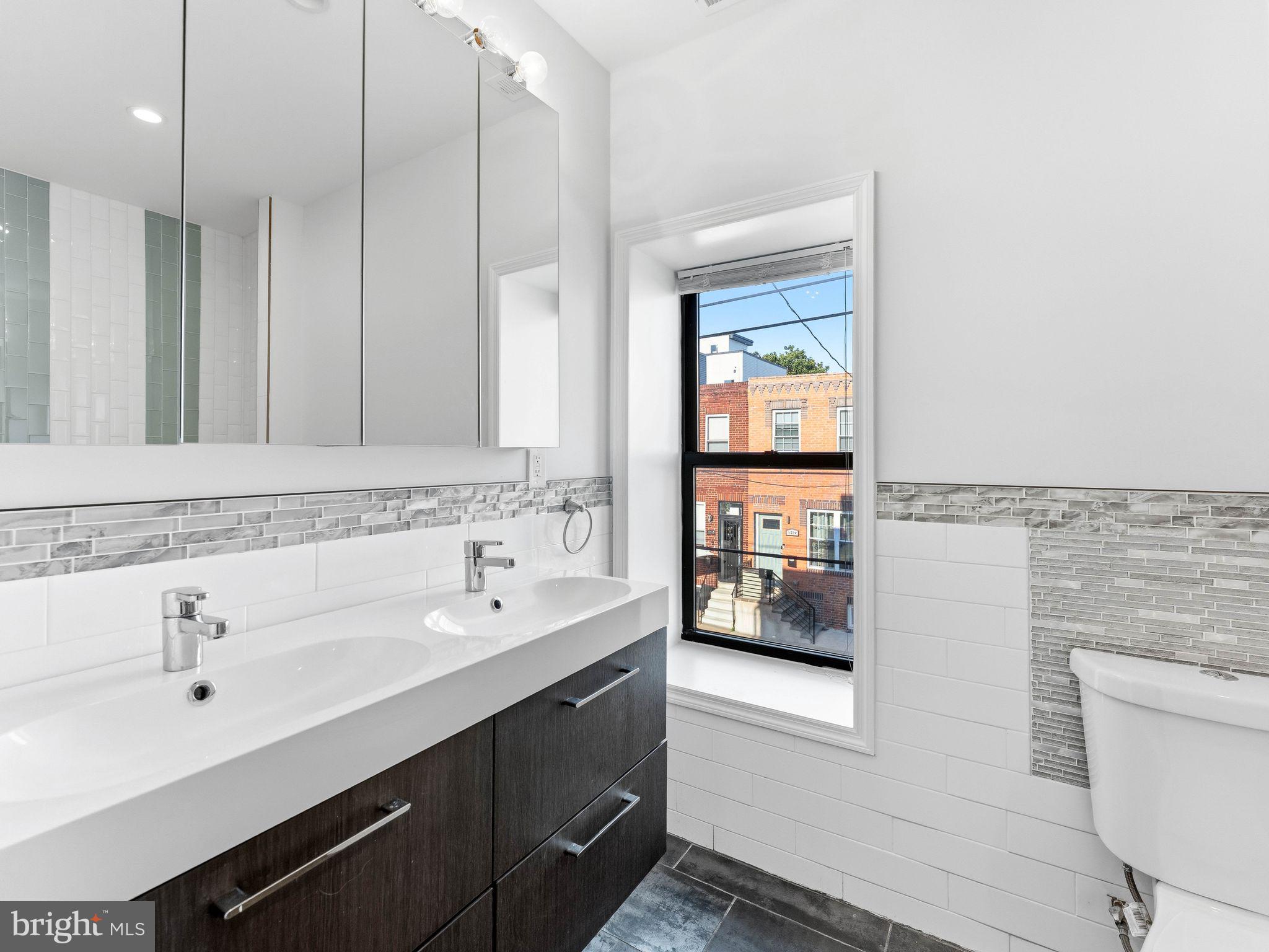 POINT BREEZE - Residential