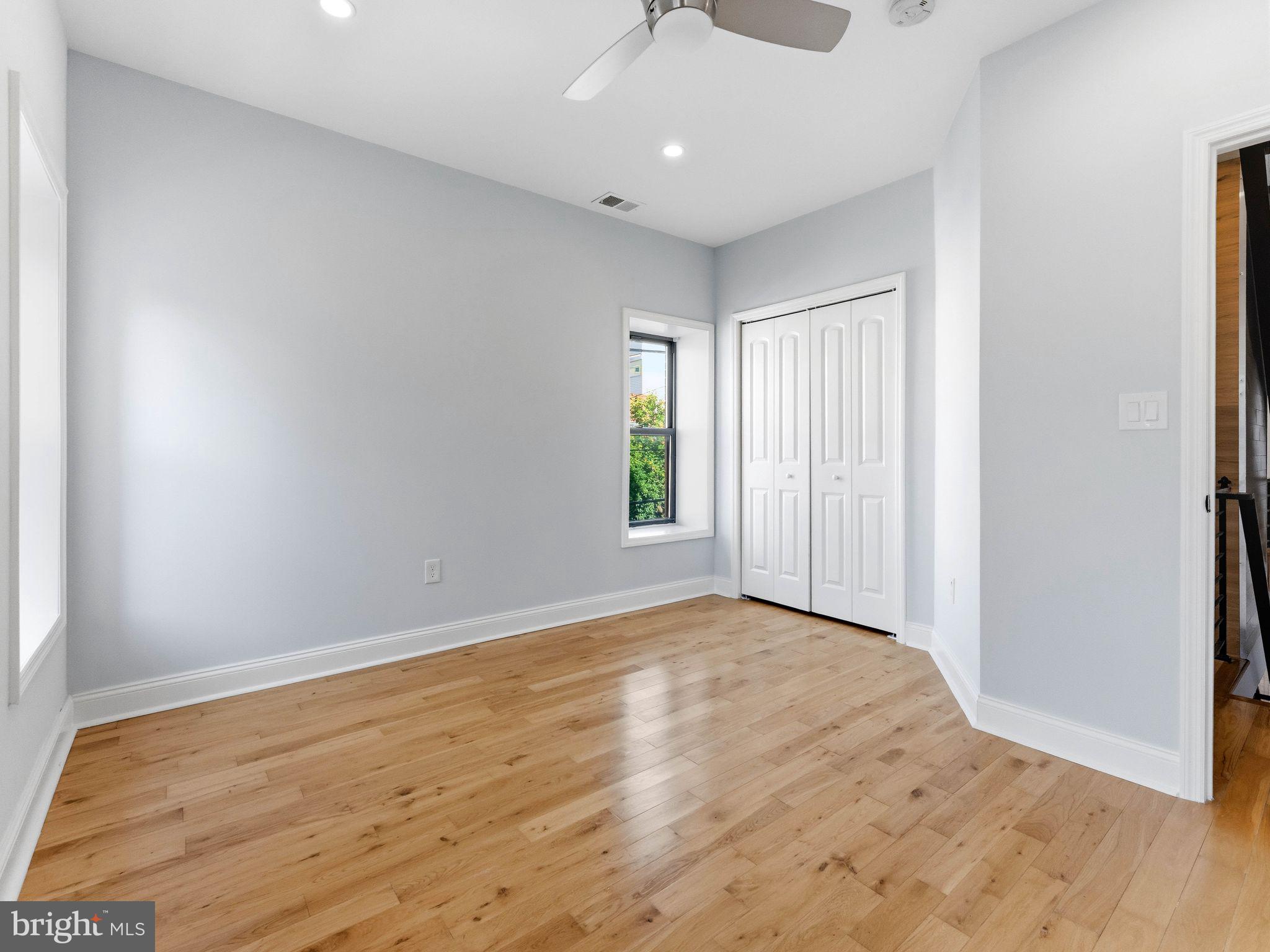 POINT BREEZE - Residential