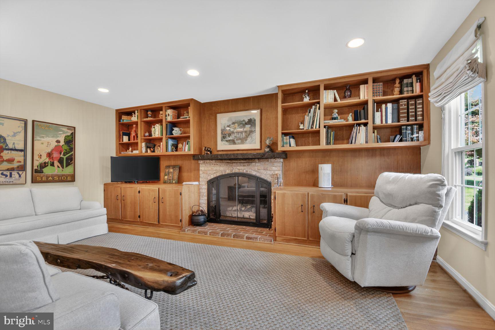 INVERNESS FOREST - Residential