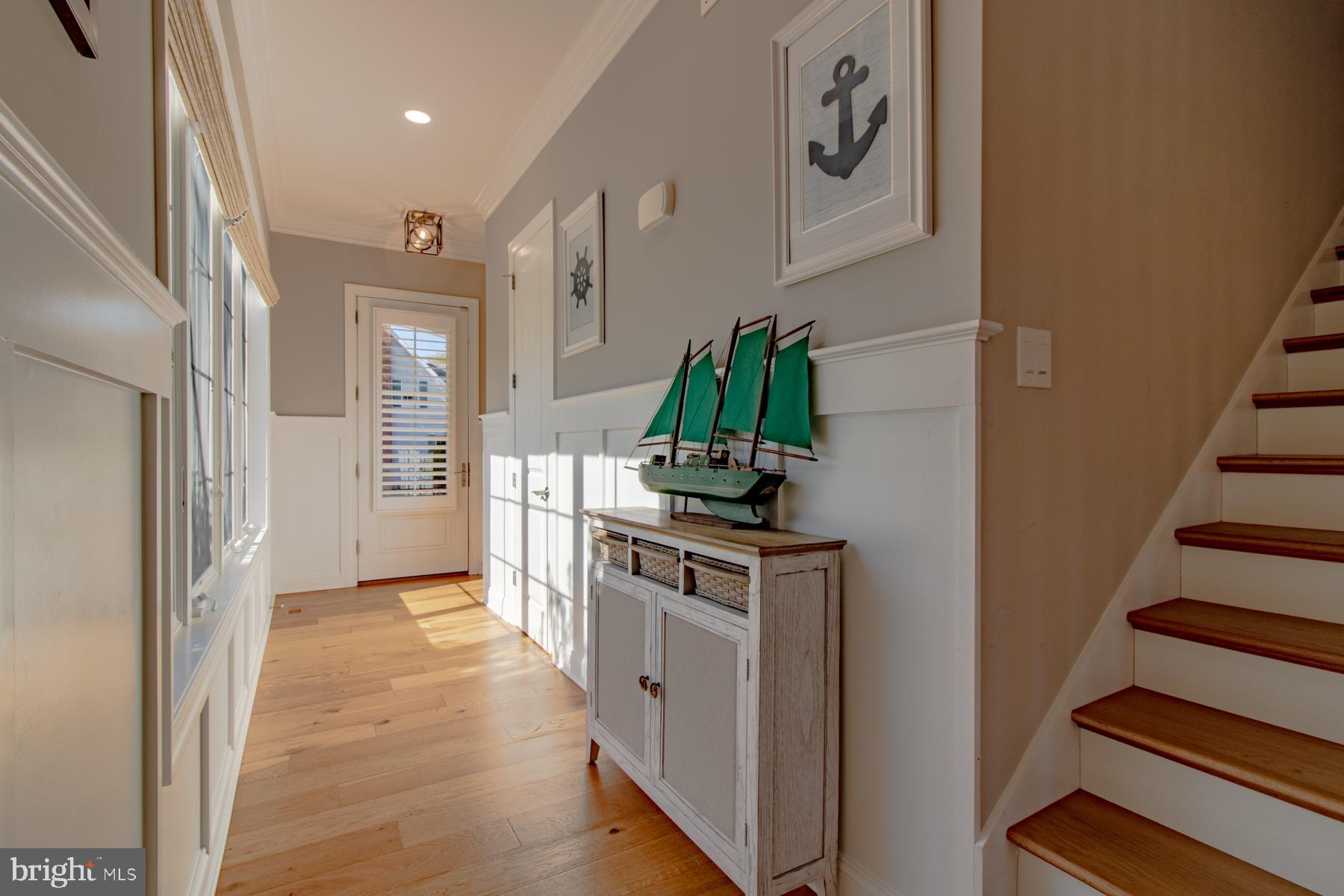 COUNTRY CLUB ESTATES - Residential