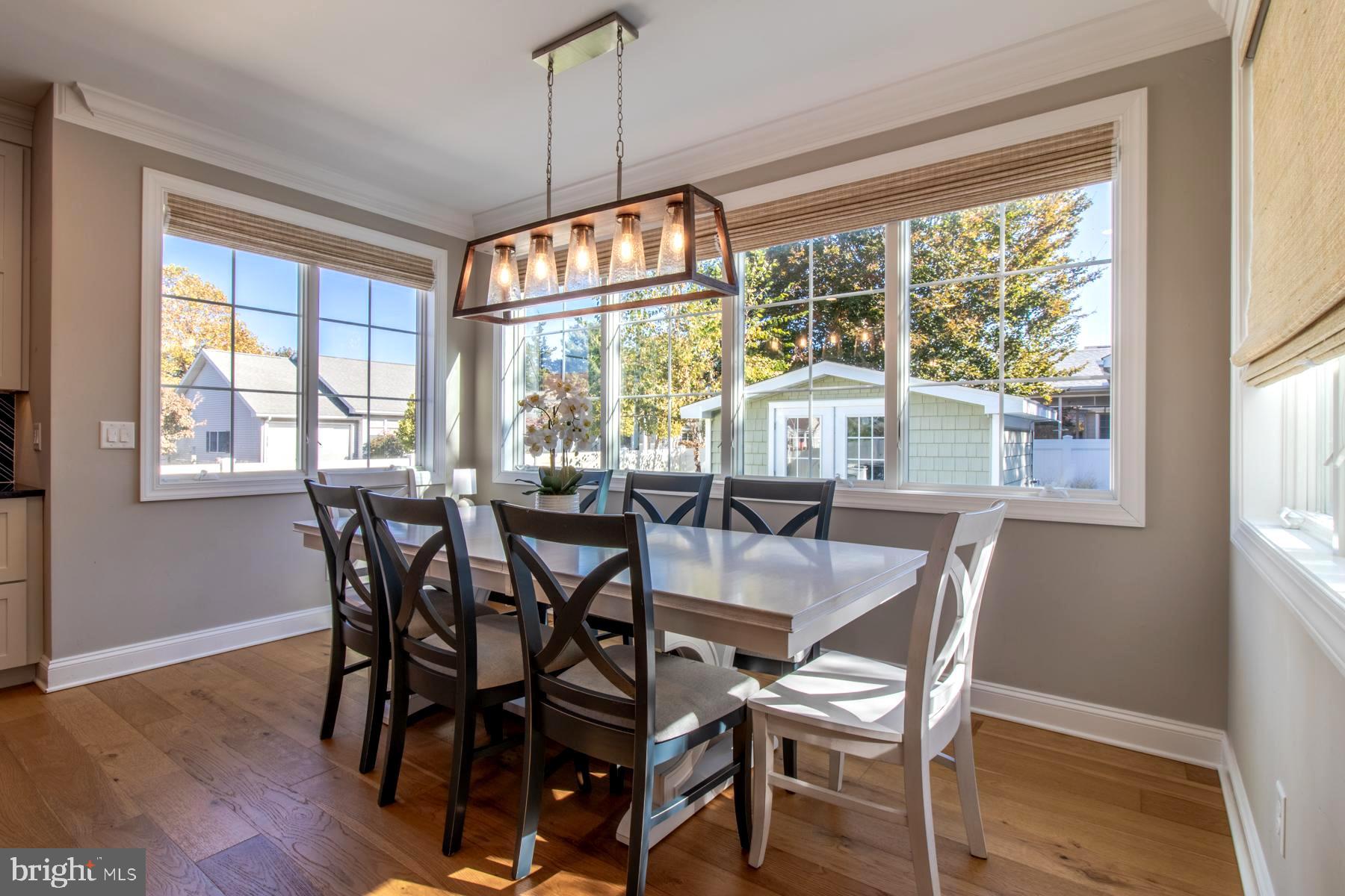 COUNTRY CLUB ESTATES - Residential