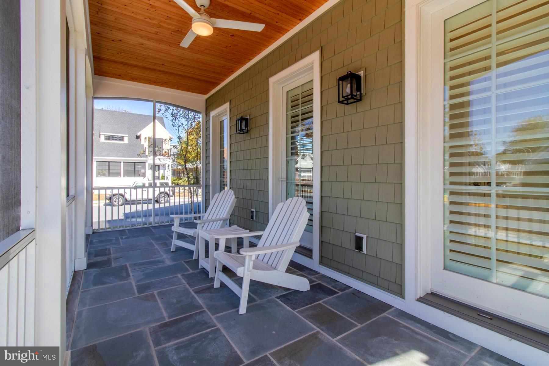 COUNTRY CLUB ESTATES - Residential
