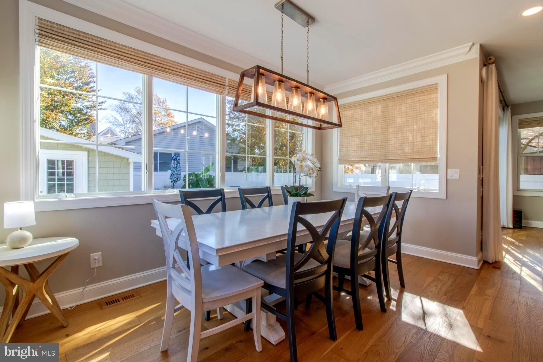 COUNTRY CLUB ESTATES - Residential